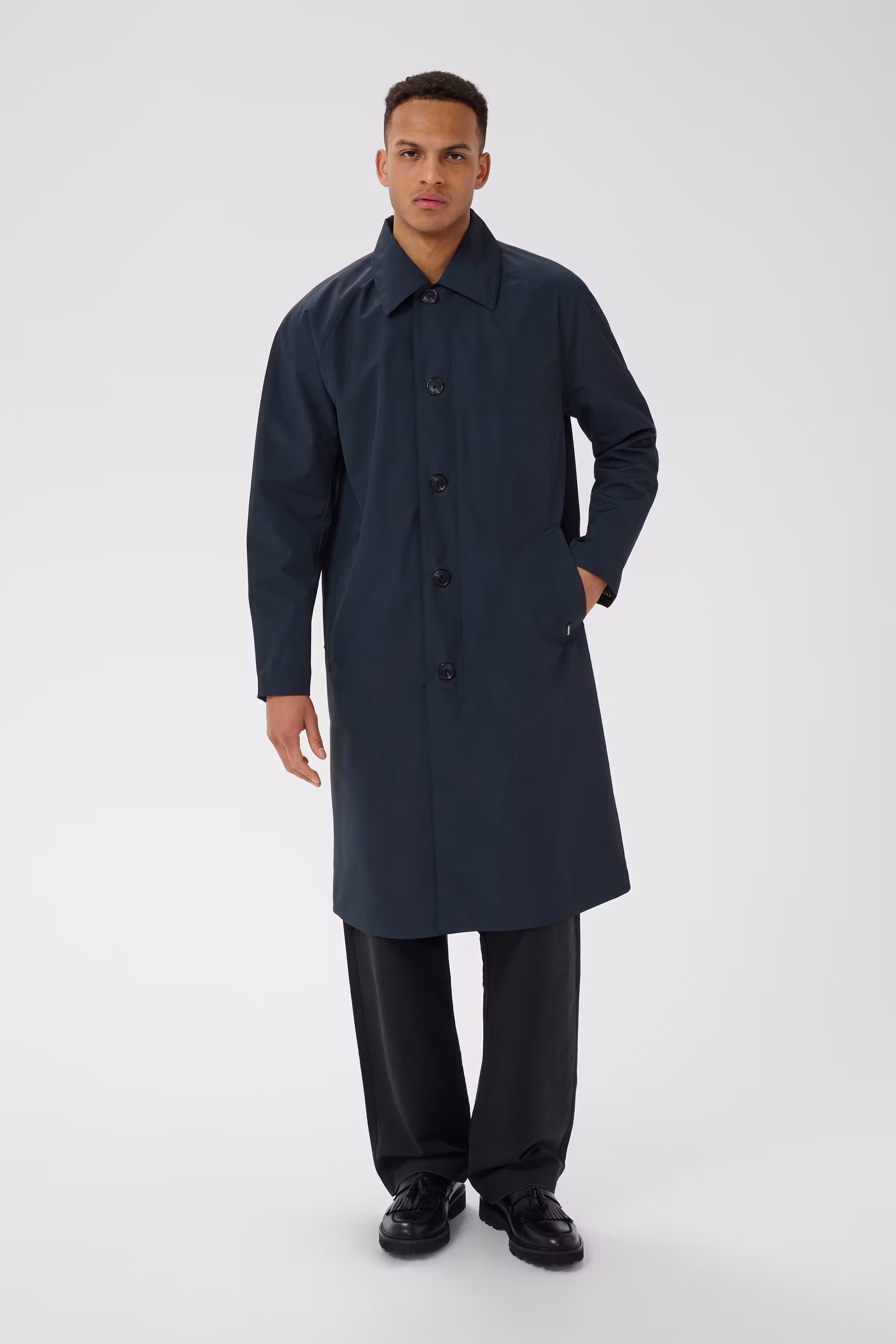 MAelijah Coat LOOKBOOK FRONT 30209491-194011