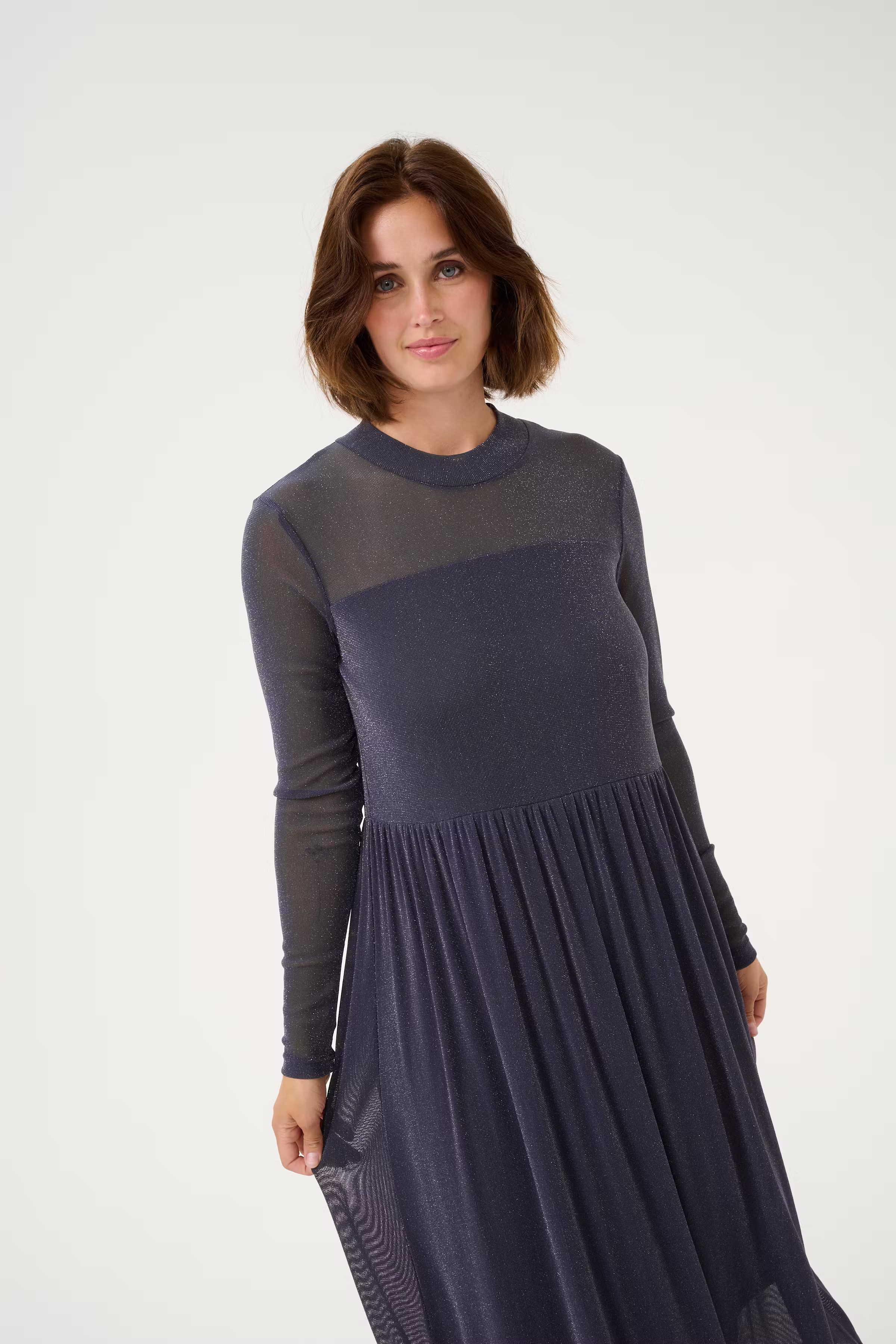 KAolga Glimmerkjole LOOKBOOK DETAIL 10508322-106557