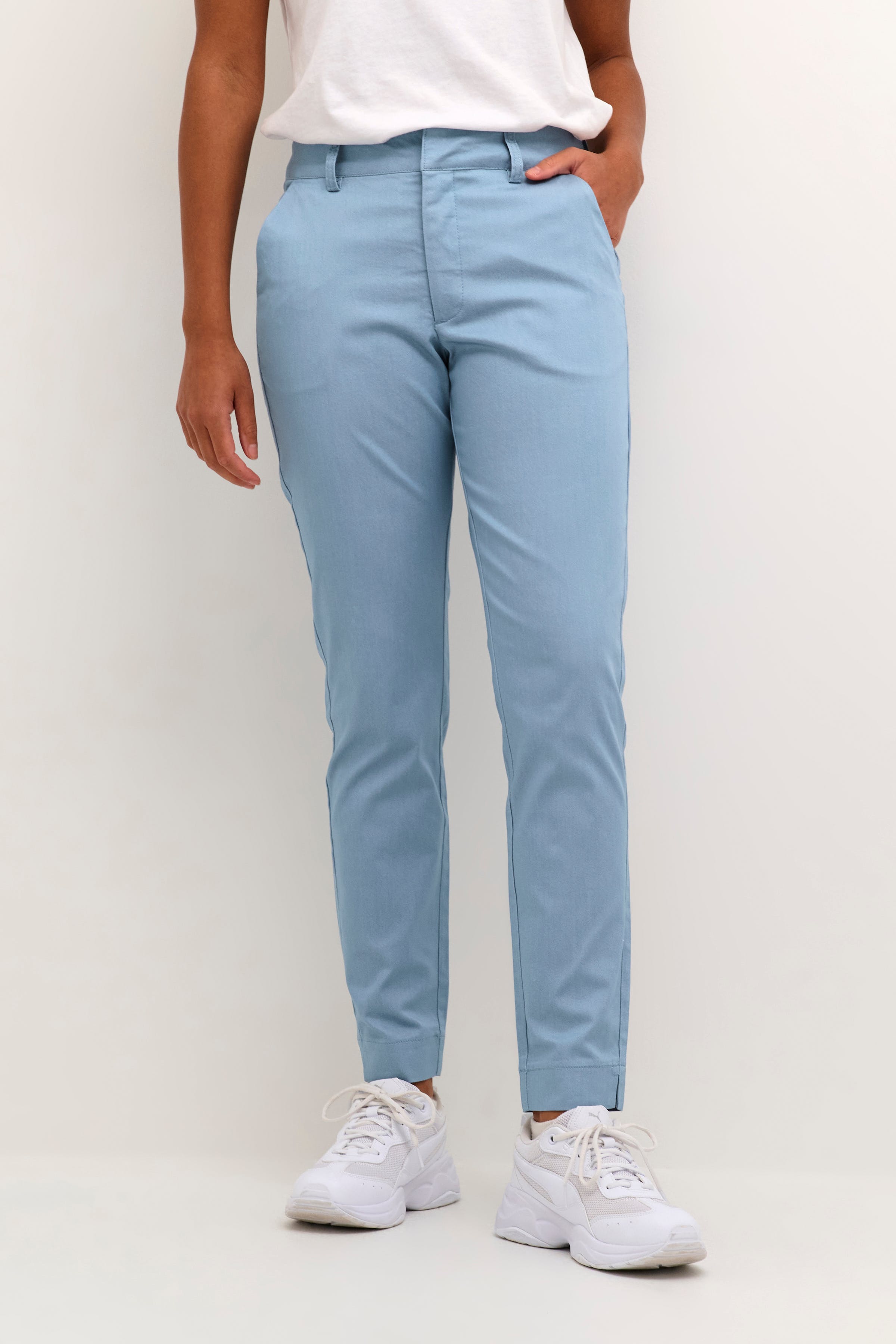 KAlea Bukser LOOKBOOK FRONT 10505191-174021