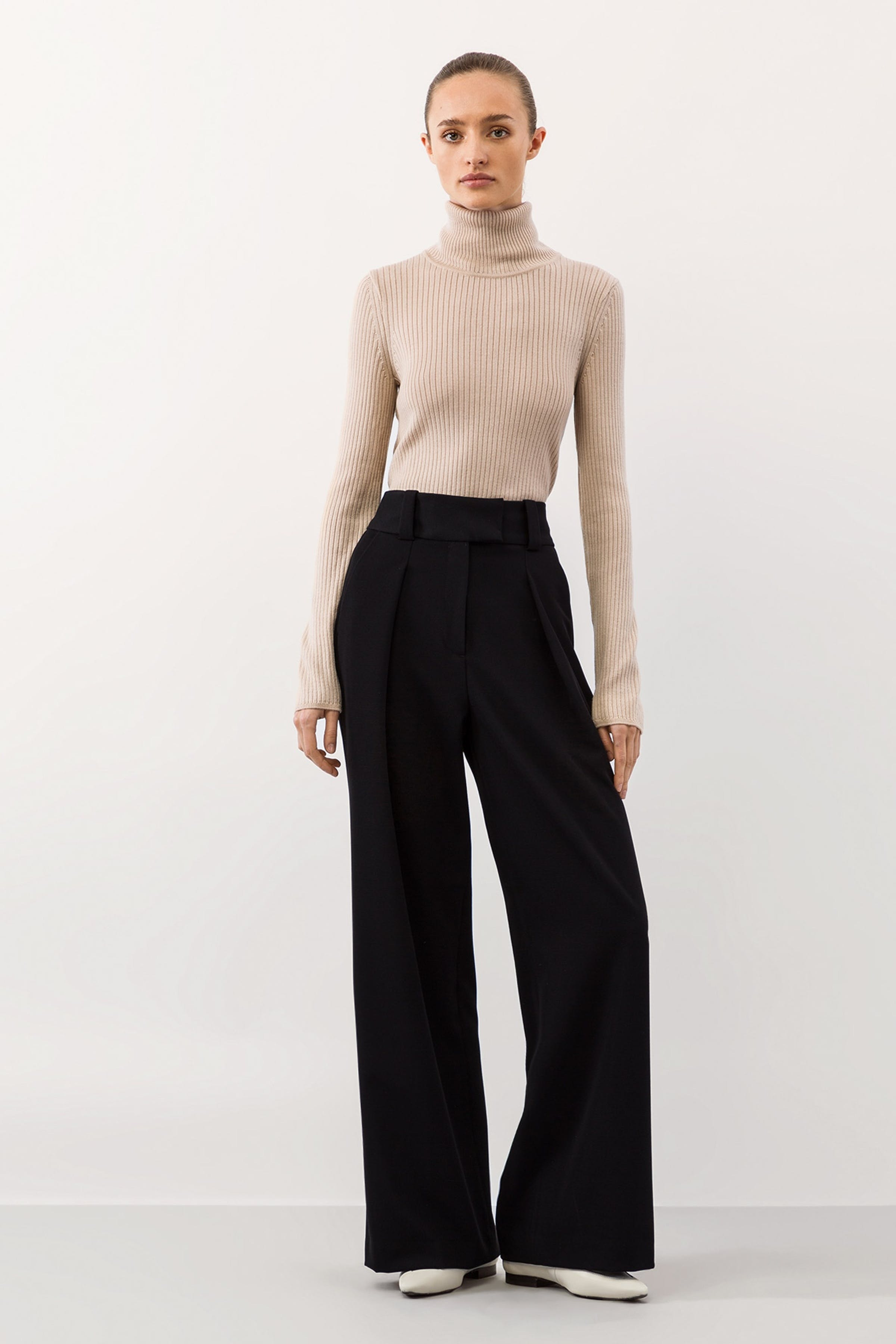 PEONY Trousers LOOKBOOK FRONT 30600223-BK999