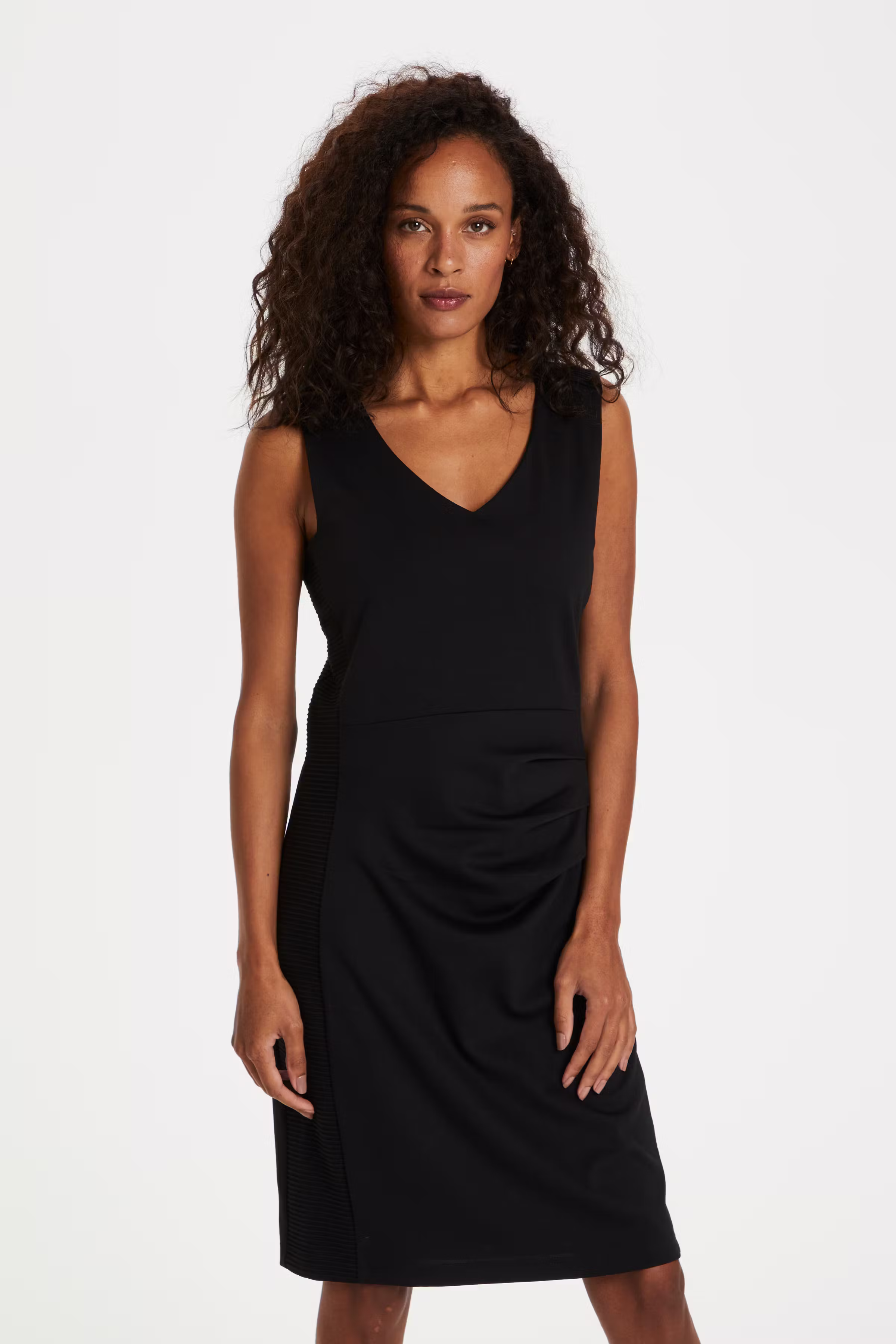 Sara Kjole LOOKBOOK BACK 10500655-50600