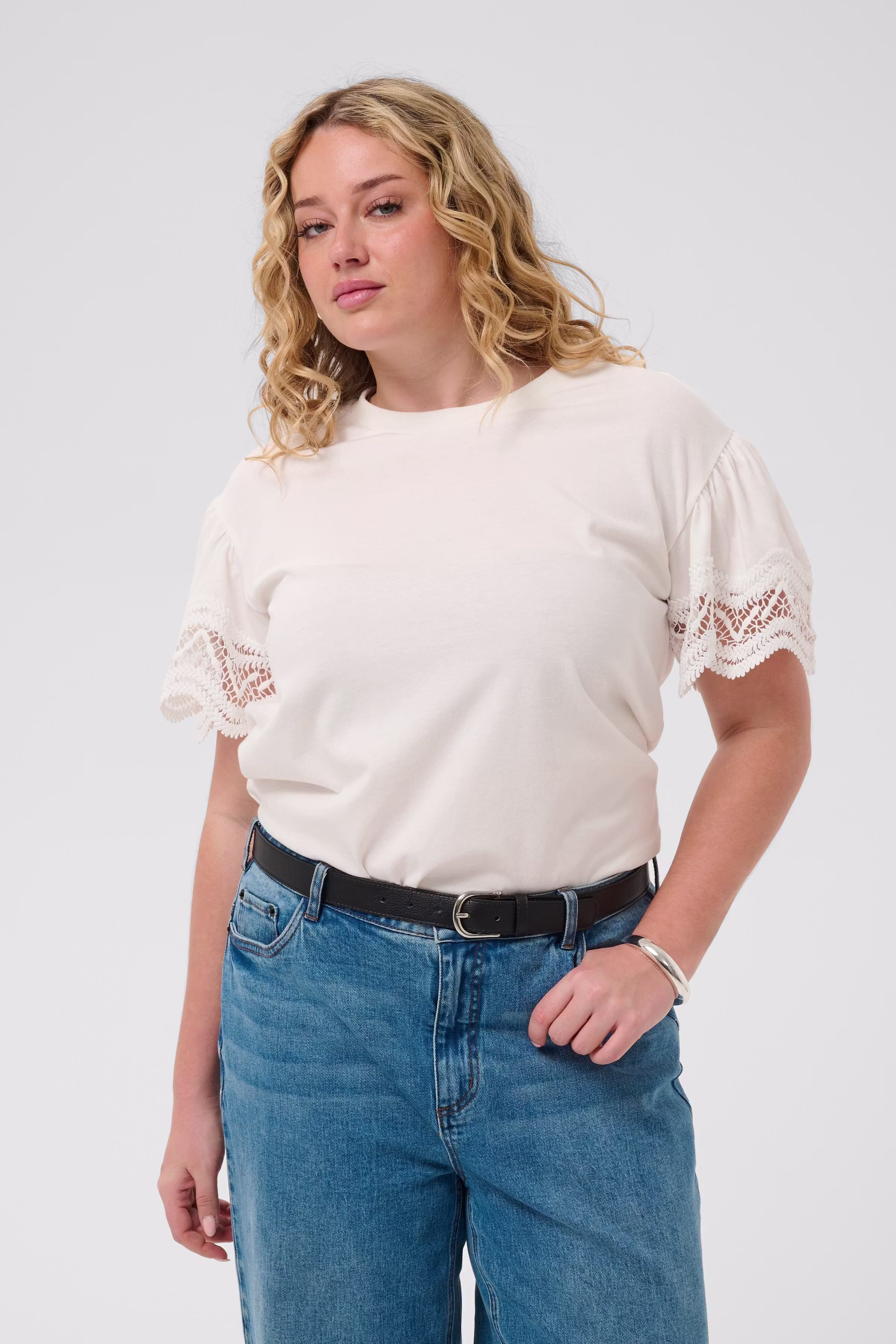 KChemina T-shirt LOOKBOOK FRONT 10584248-110602