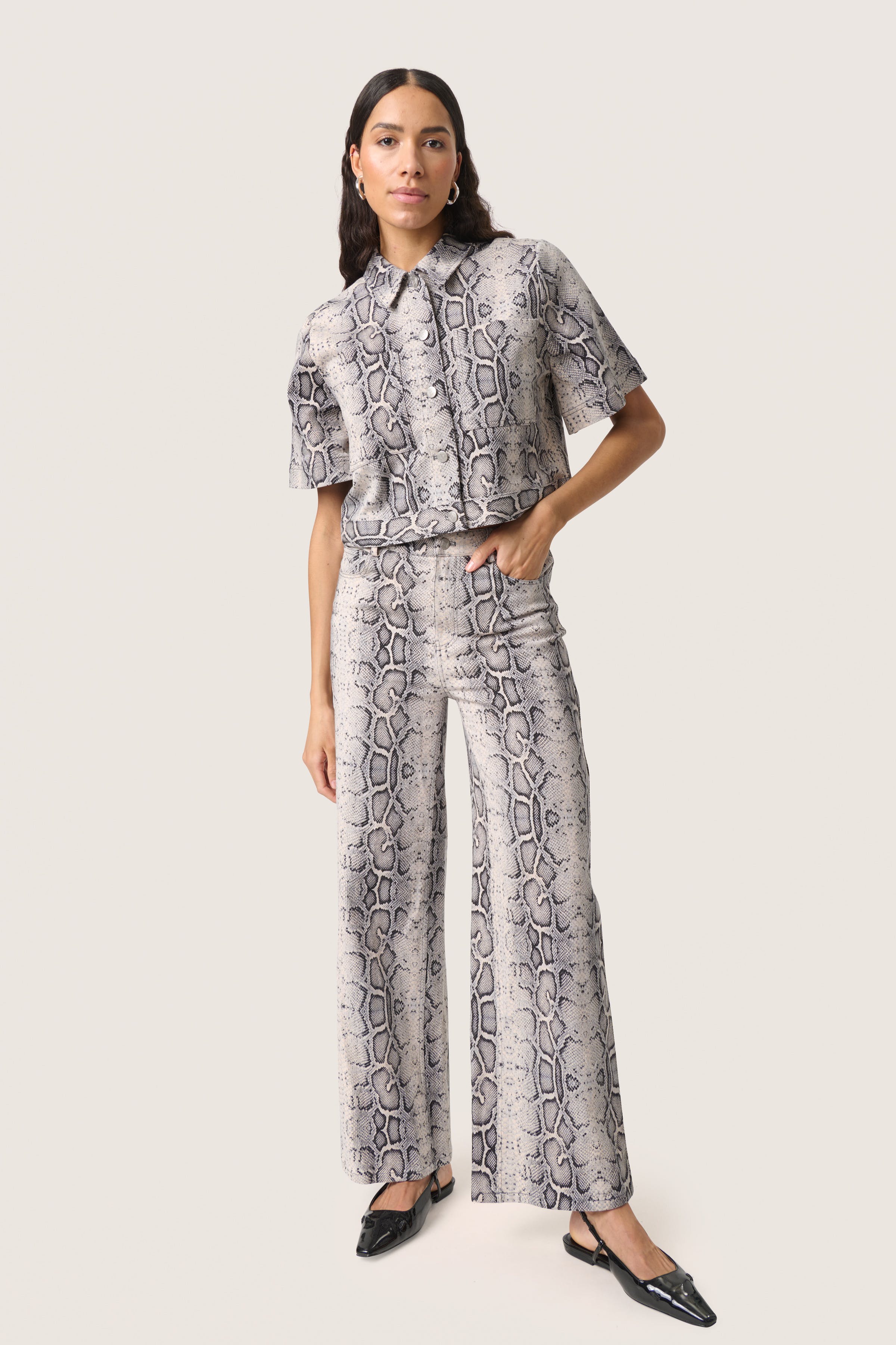 SLSandja Hemd LOOKBOOK FRONT 30408331-303725