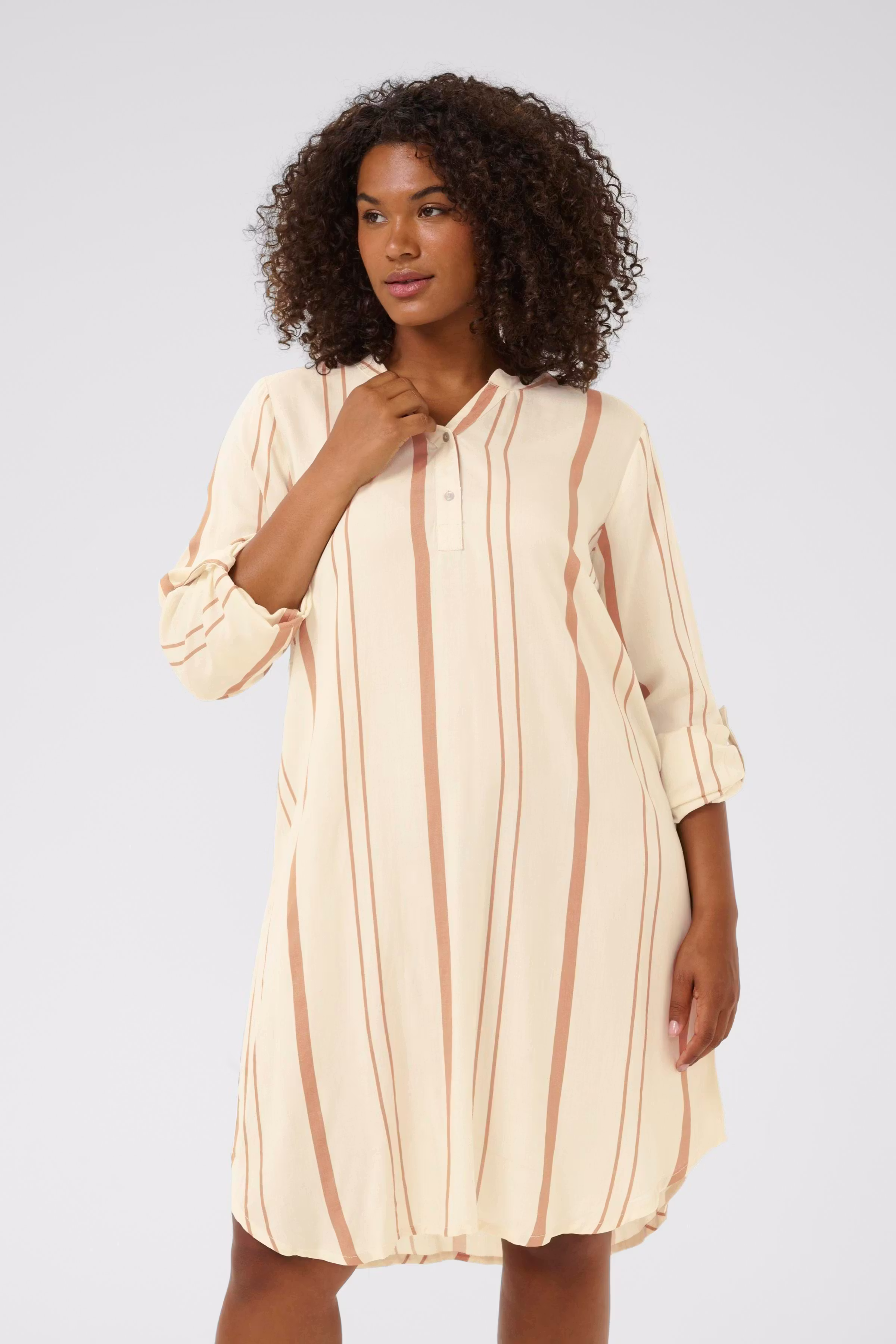 KCmilana Dress LOOKBOOK FRONT 10580625-108217