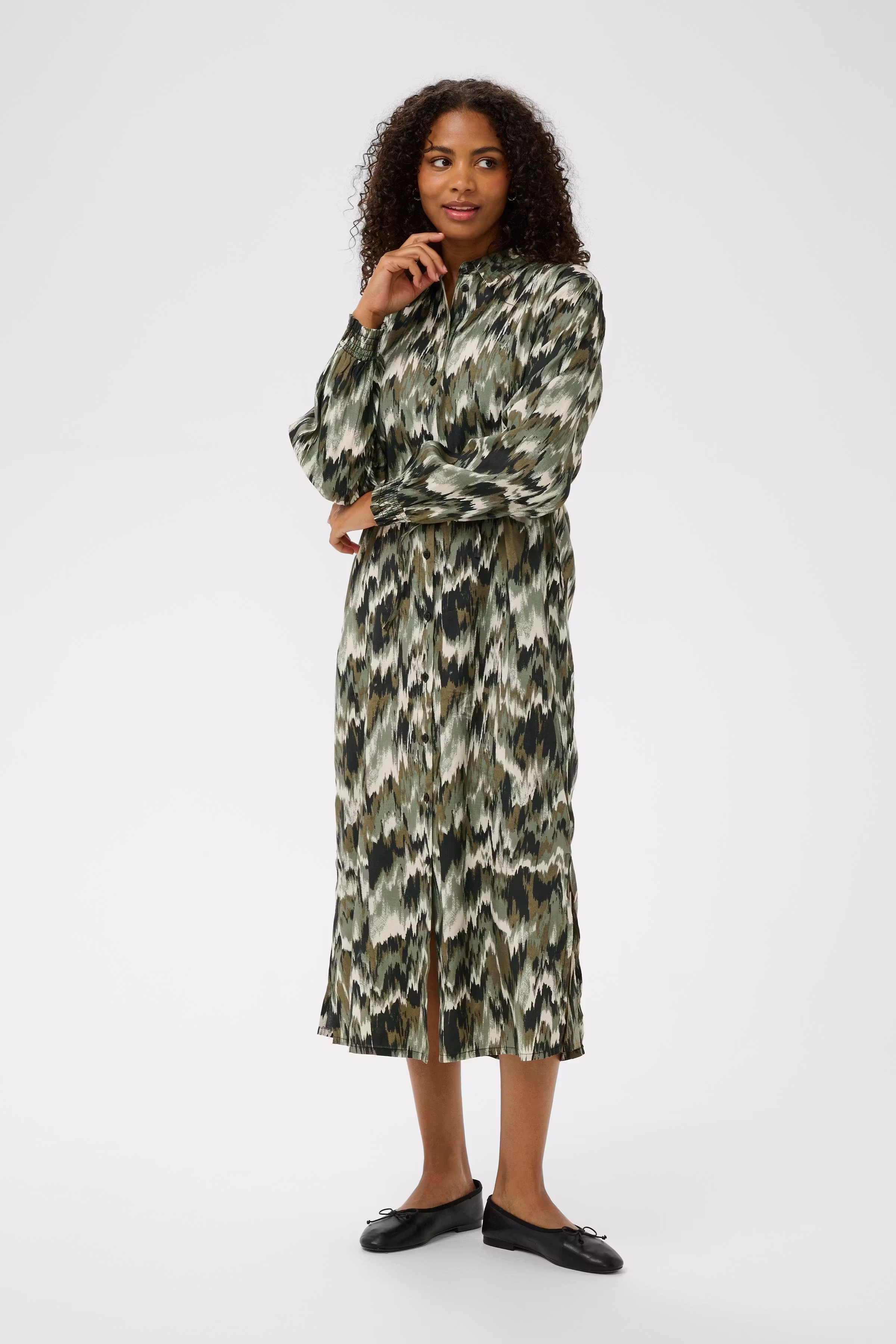 KAkia Dress LOOKBOOK FRONT 10511176-108748