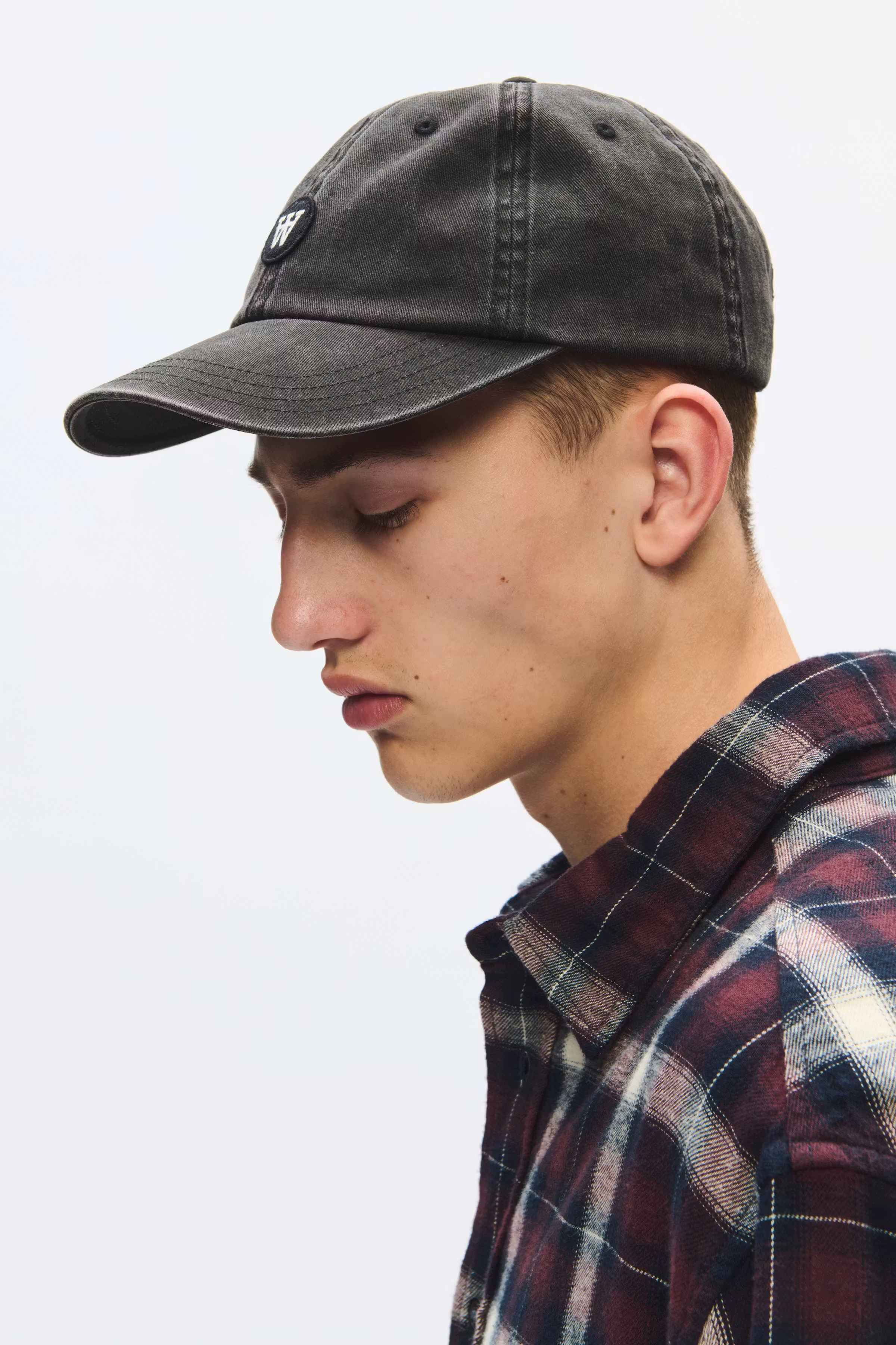 WWAA Caps LOOKBOOK DETAIL 30252243-303700