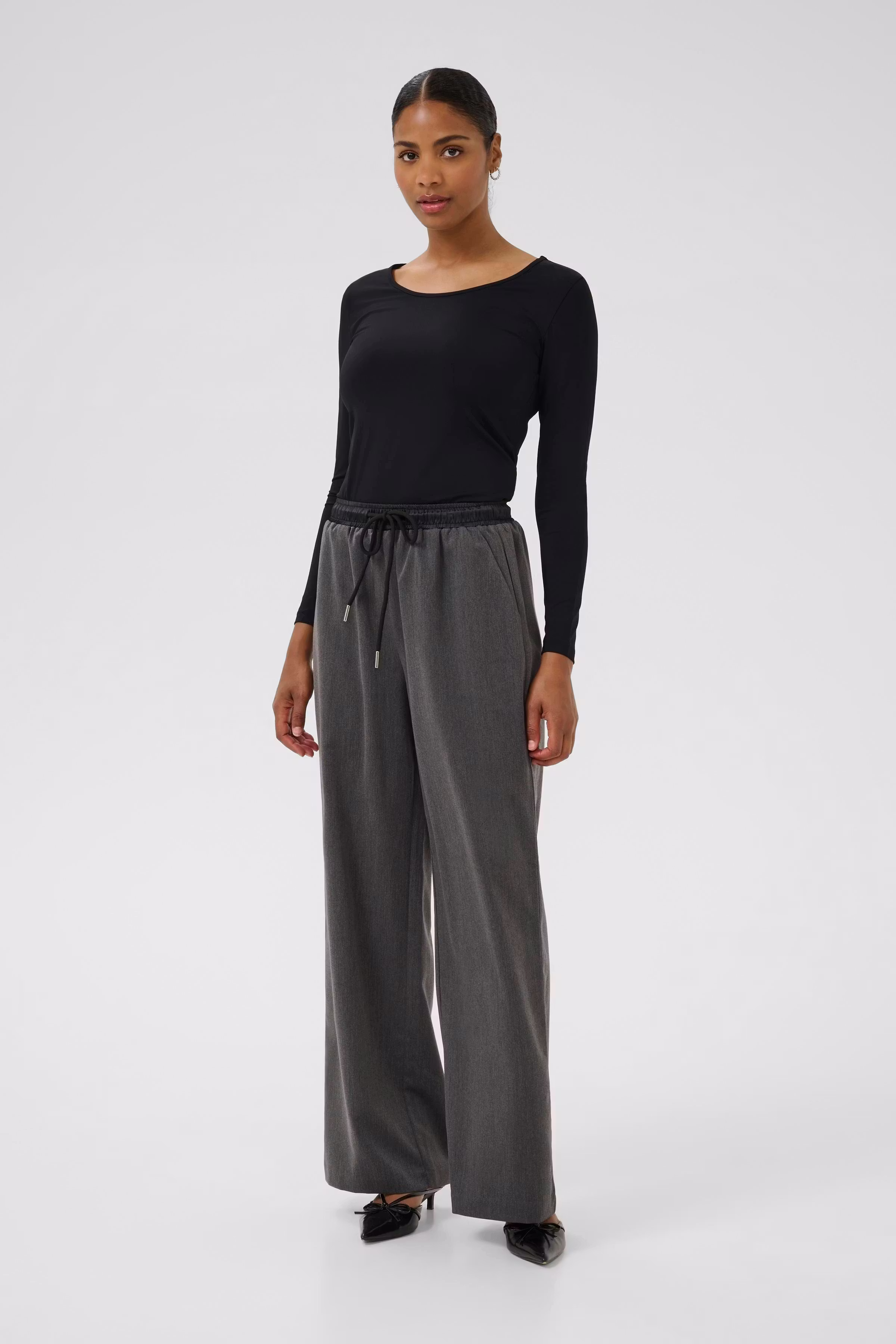 KAarina T-shirt LOOKBOOK FRONT 10510691-100121