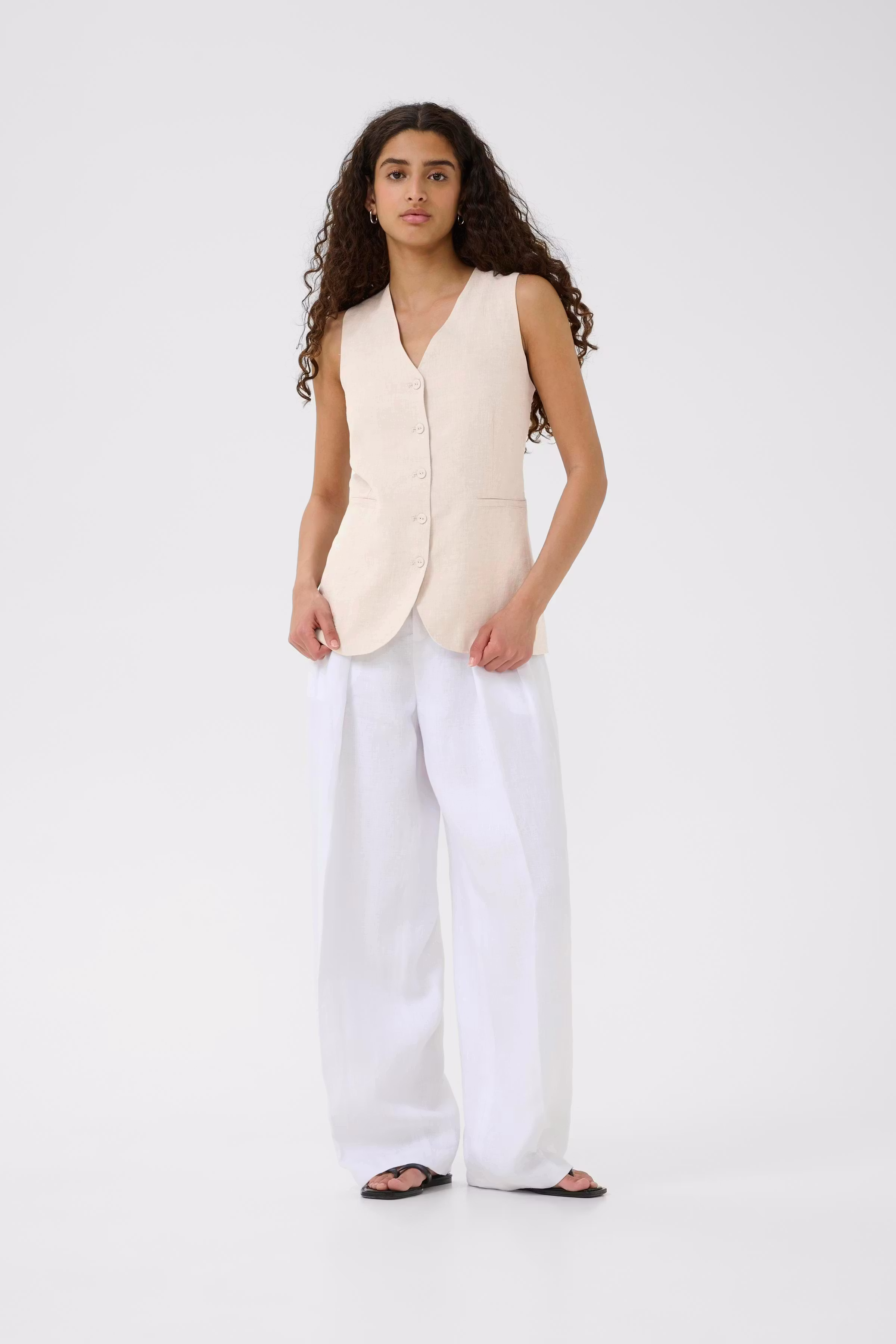 FaridaIW Leinen Weste LOOKBOOK FRONT 30110439-1304031