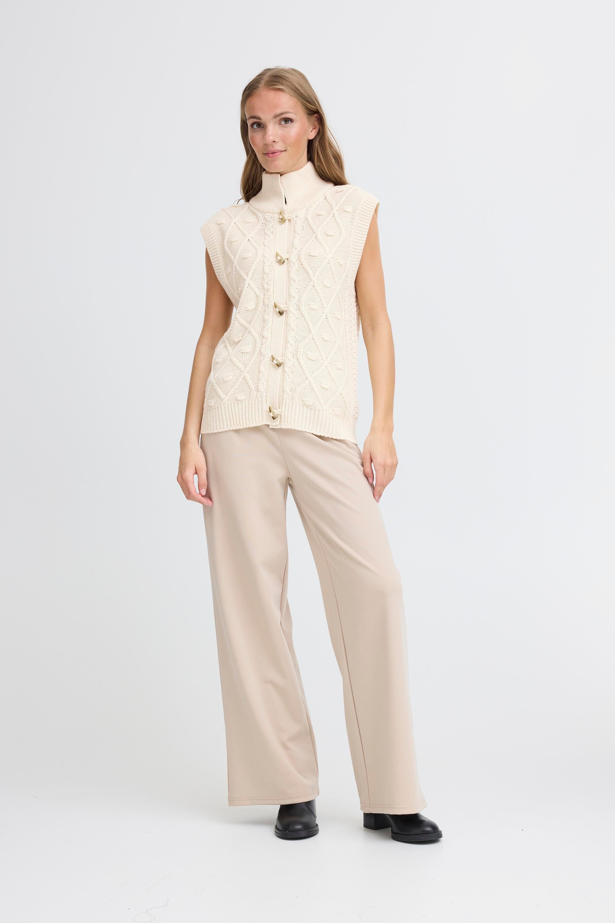 IHDESTAN Vest LOOKBOOK FRONT 20124343-130907