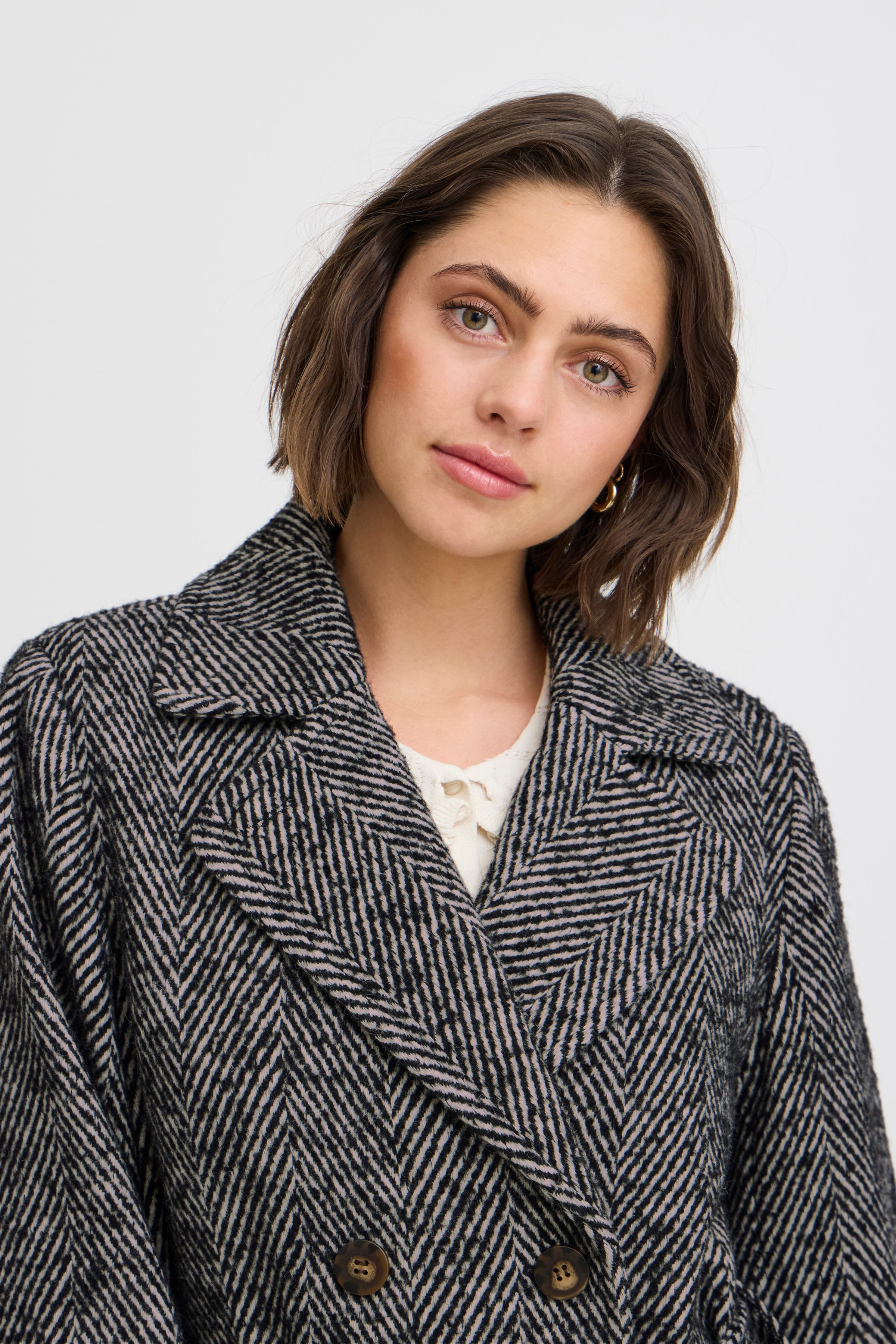 IRJESSE Oberbekleidung LOOKBOOK DETAIL 20120925-203158