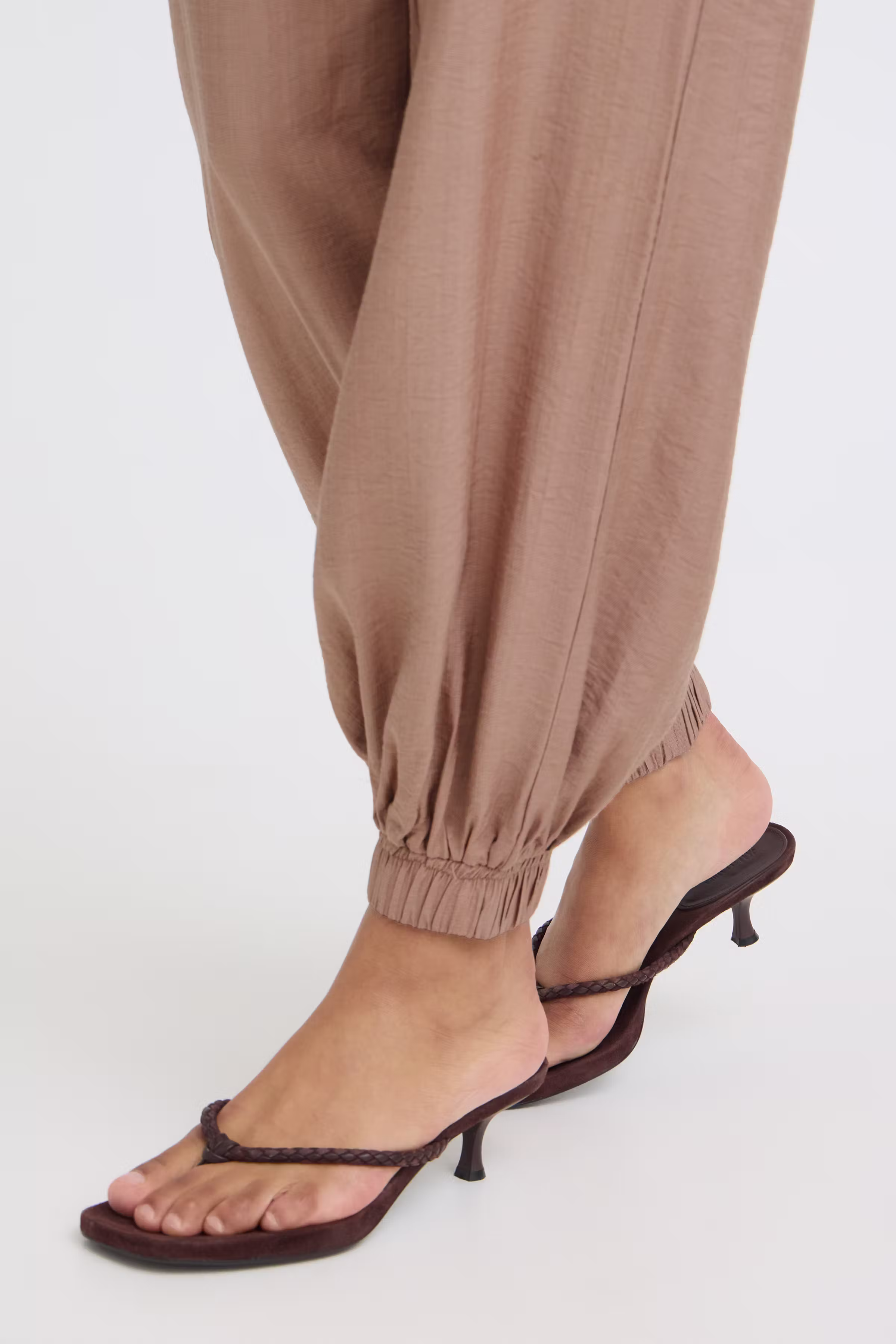 BYJOANNIE Hose LOOKBOOK DETAIL 20819216-161412
