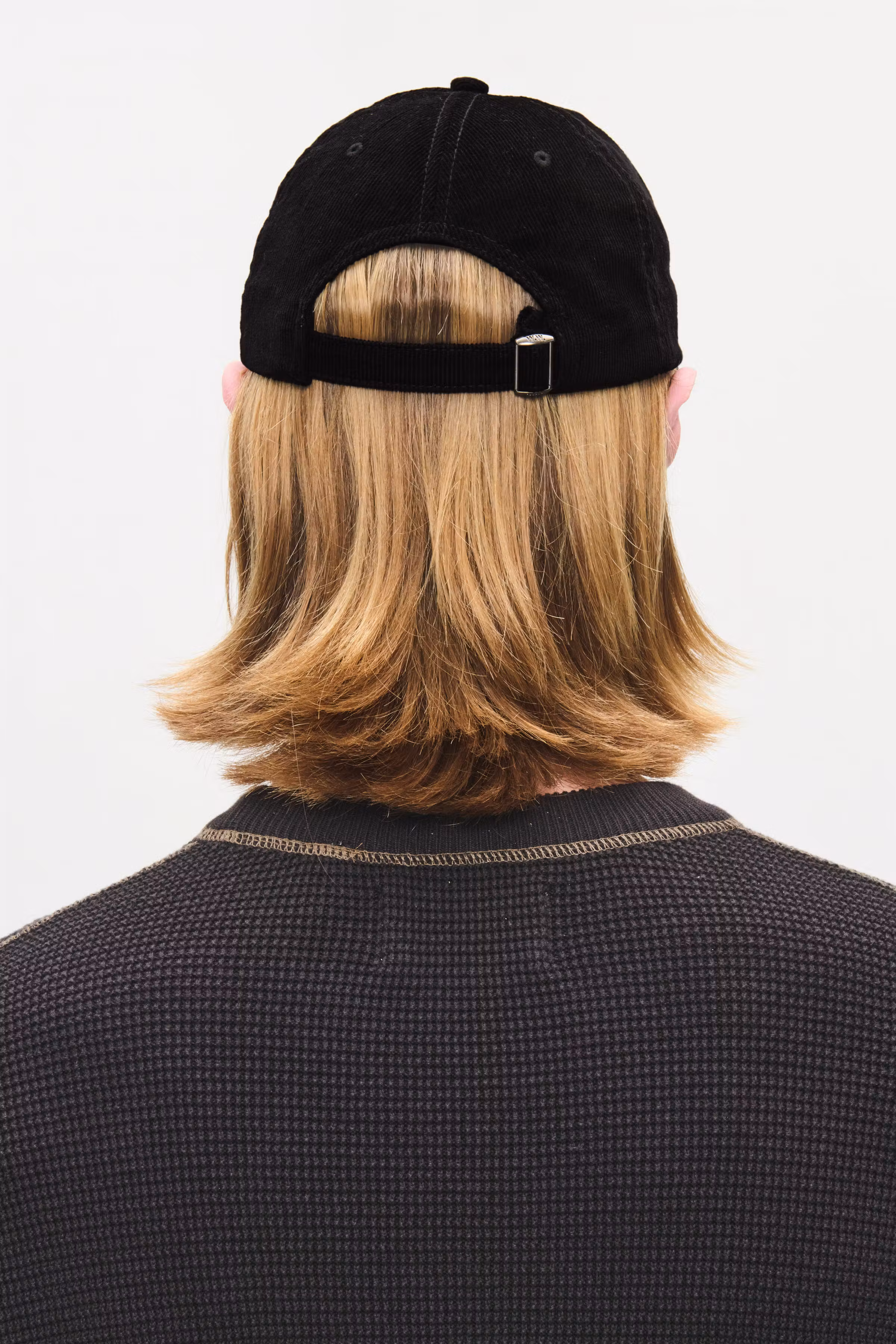 WWW.W. Cap LOOKBOOK DETAIL 30252251-303700
