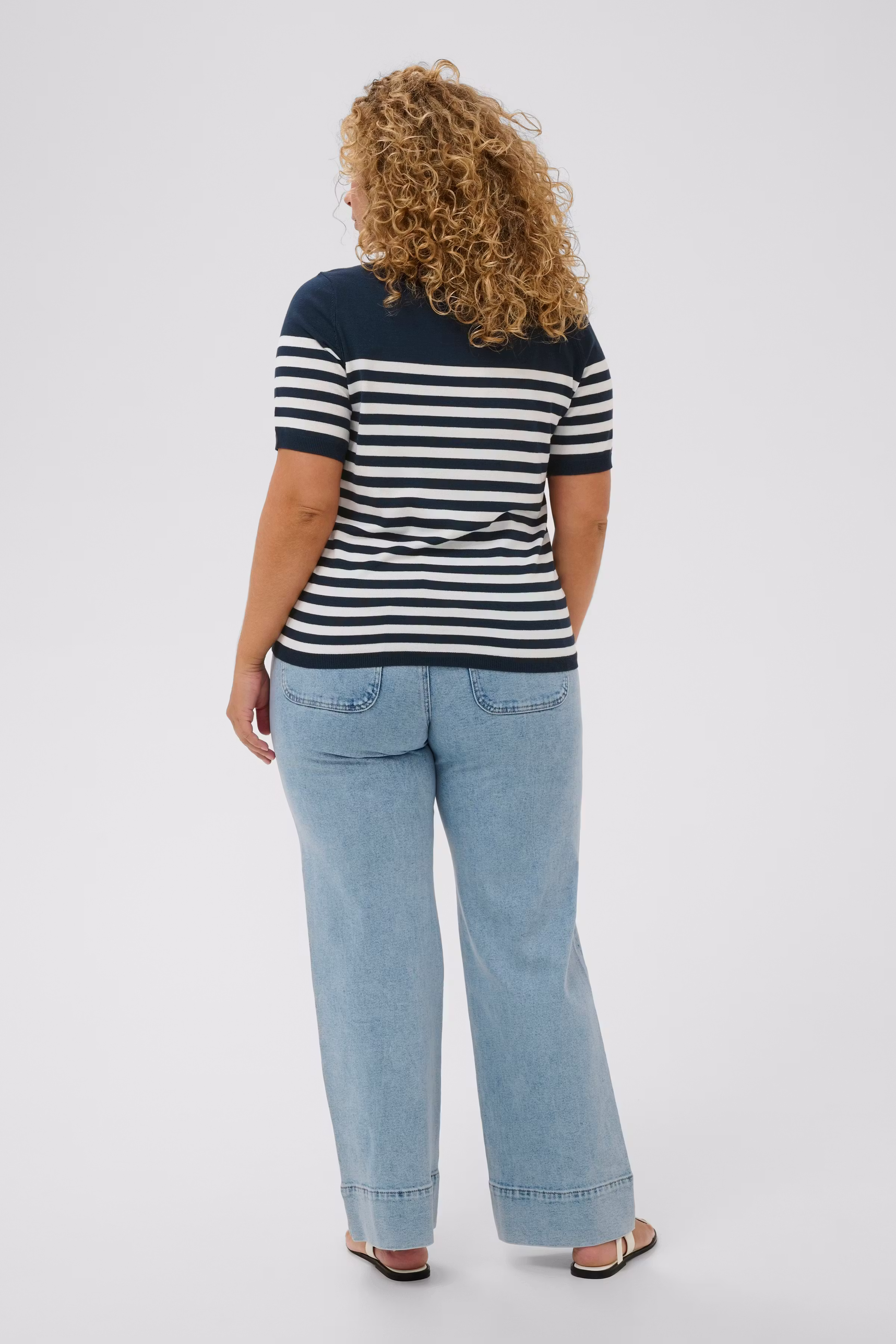 KClizzy Pullover LOOKBOOK BACK 10582914-109445