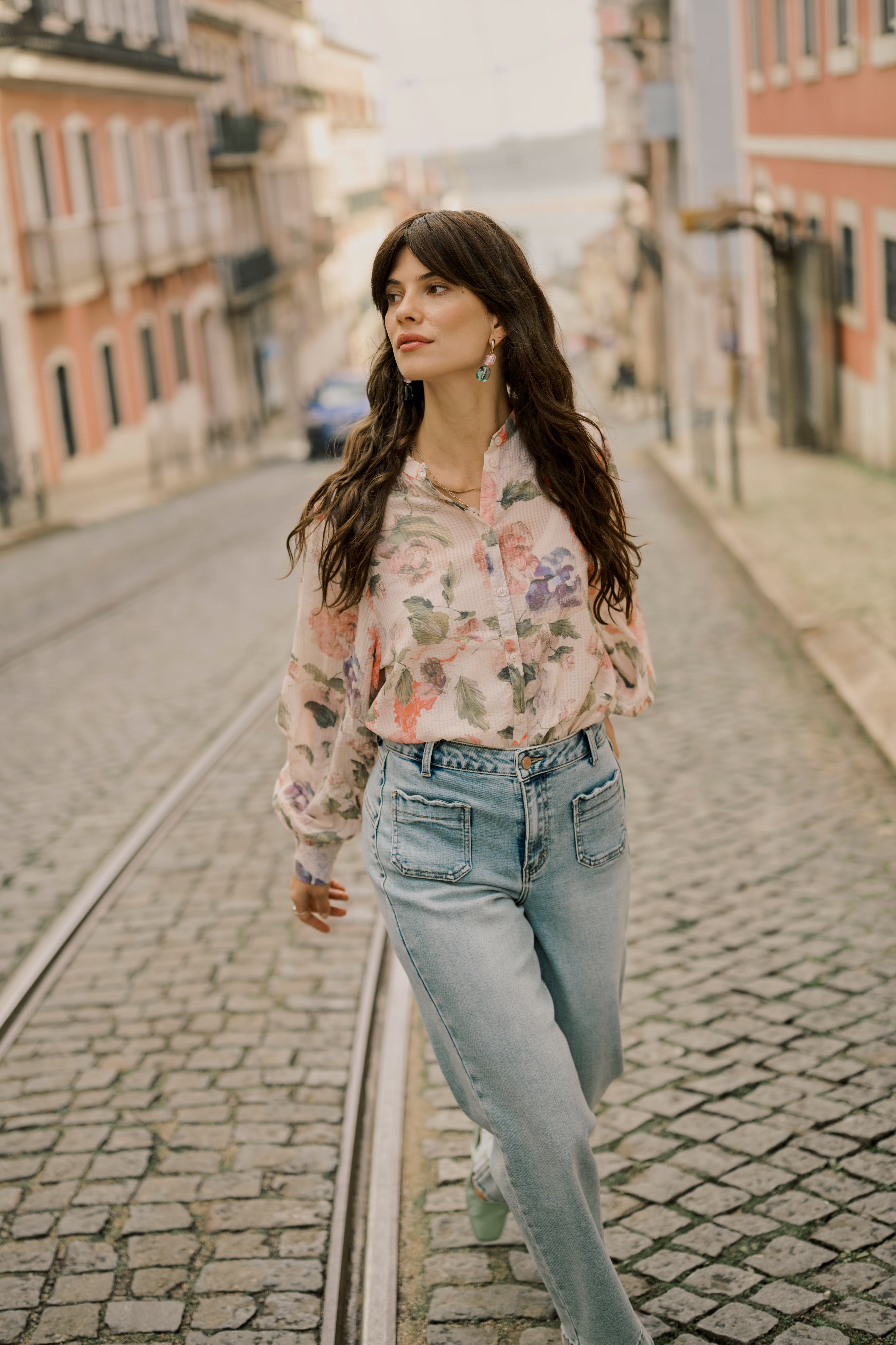 CRHailey Shirt LOCATION NONE 10613332-107168