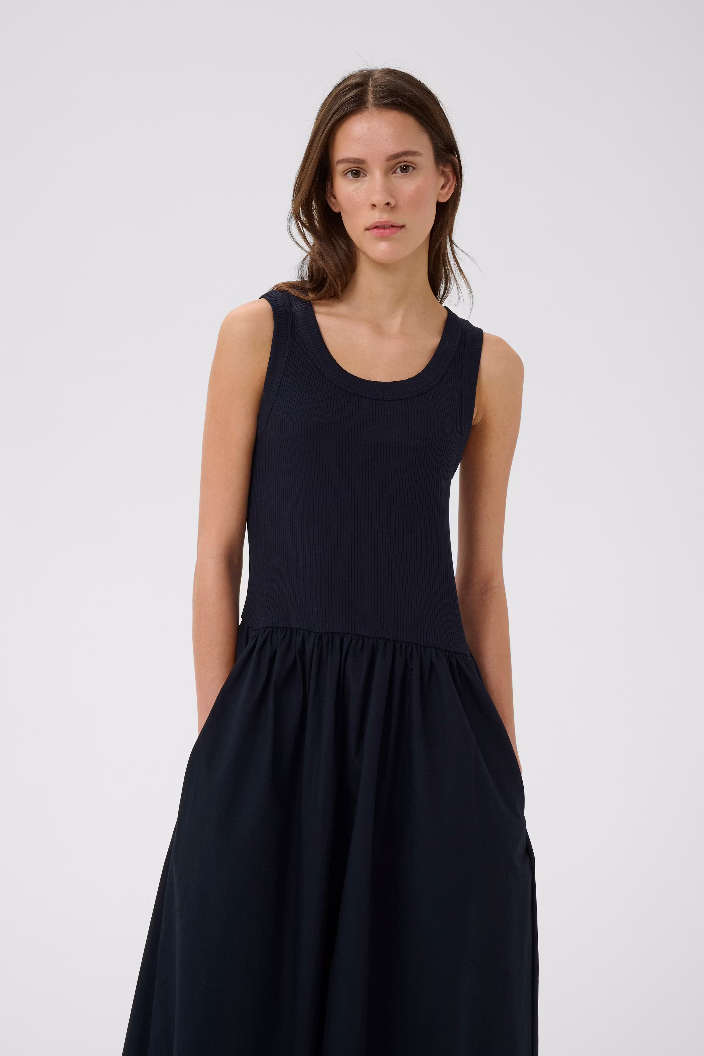 DagnamaIW Dress LOOKBOOK FRONT 30107301-300005