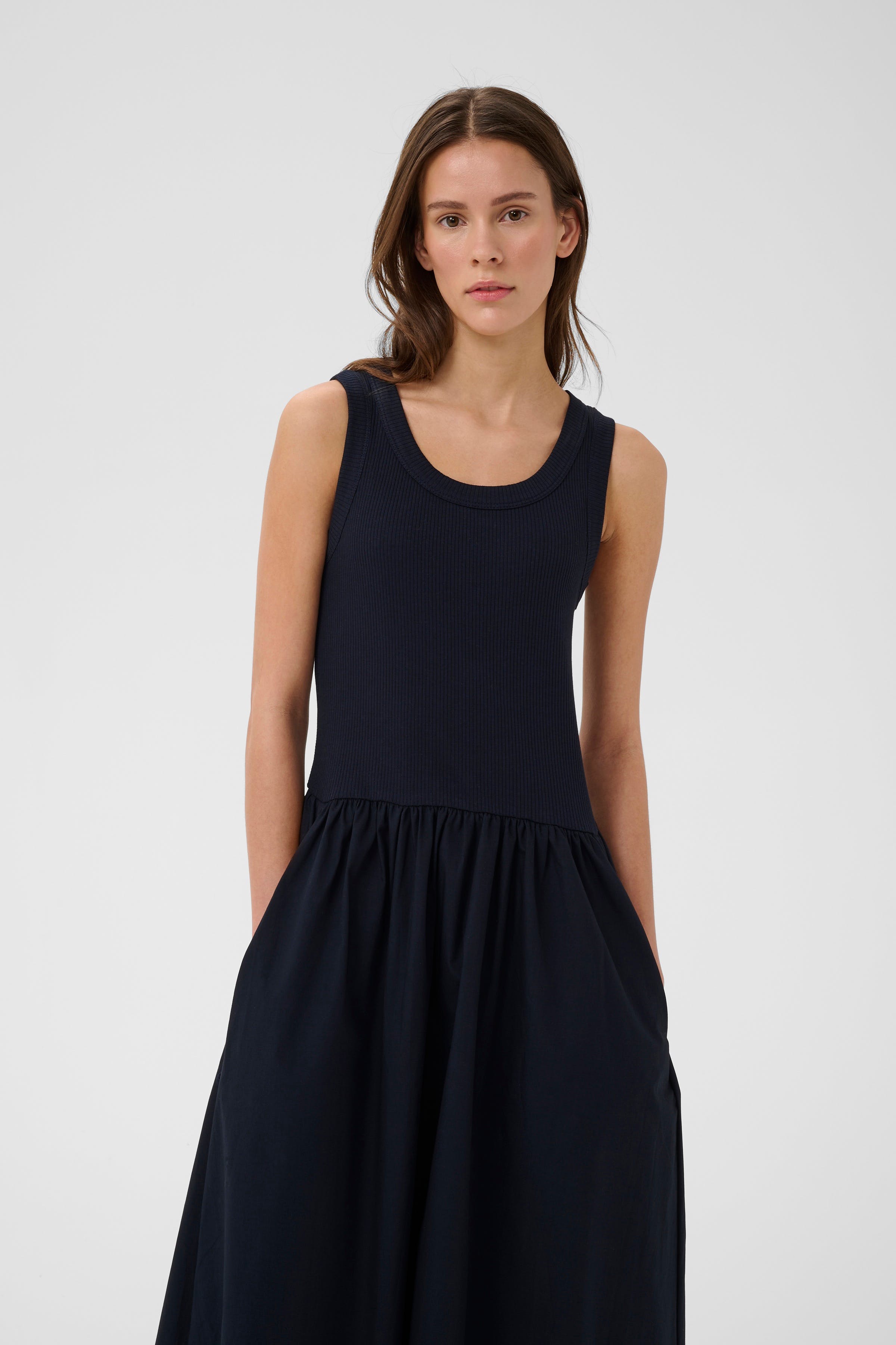 DagnamaIW Dress LOOKBOOK FRONT 30107301-300005