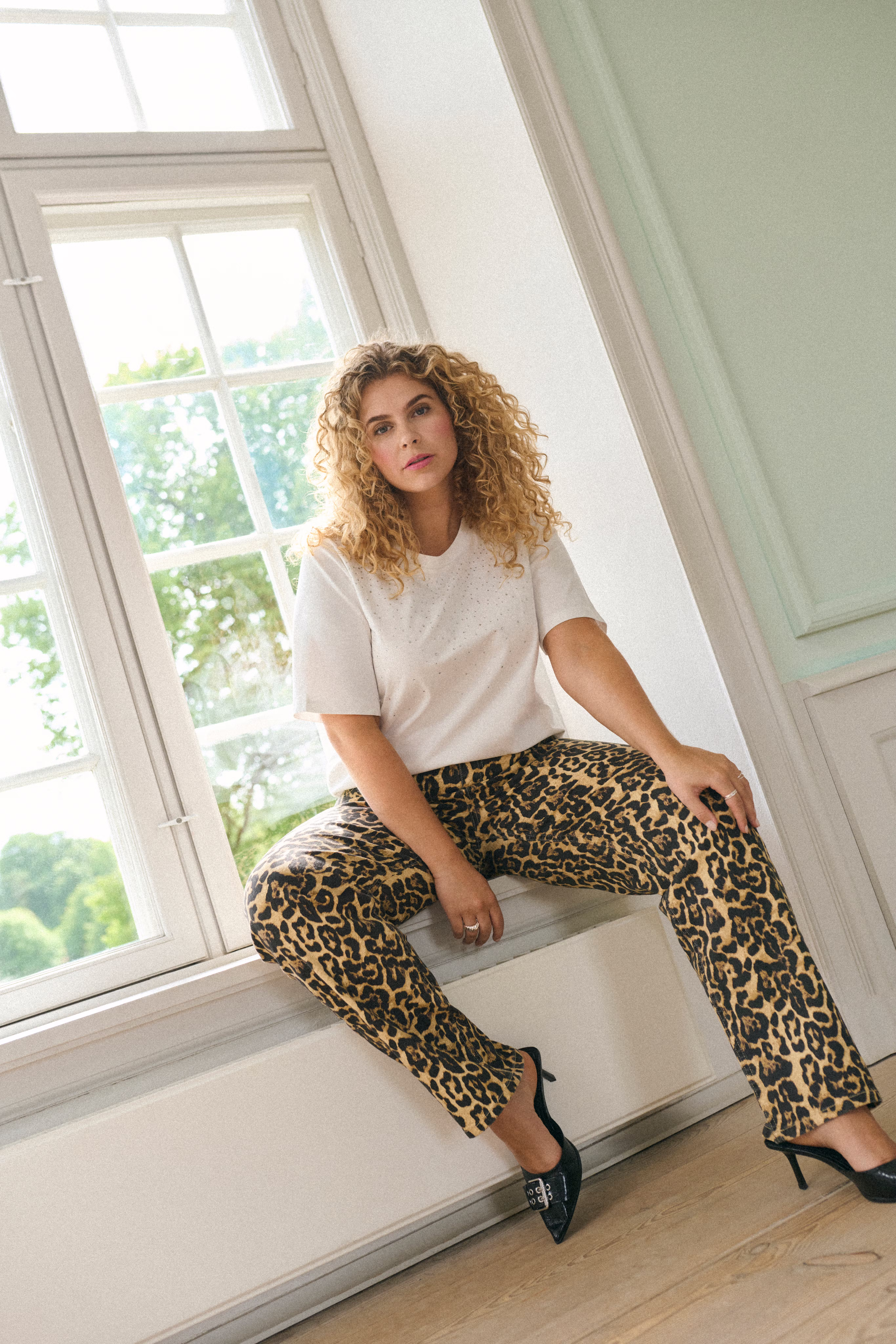 KCleonoma Leopard Straight Jeans LOCATION NONE 10583076-107281