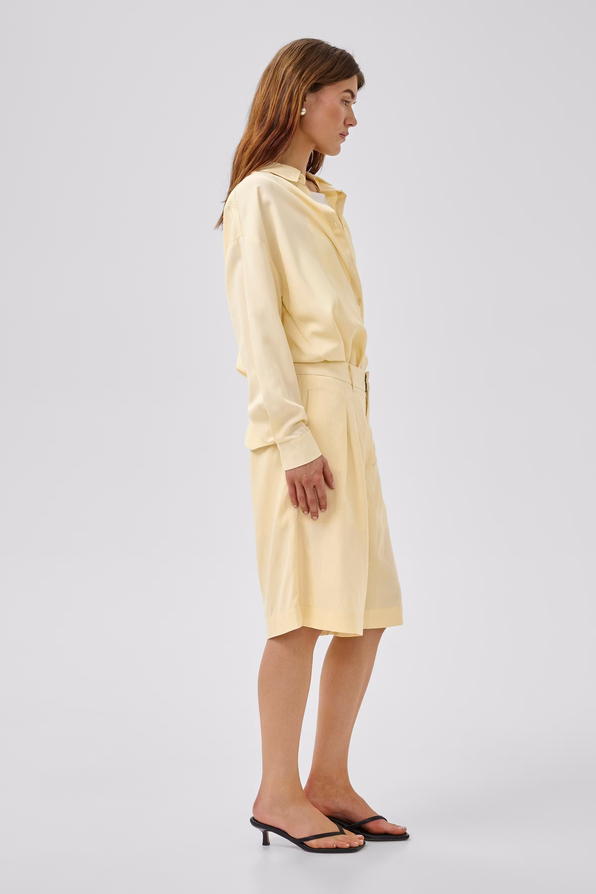 MWZoe Shorts LOOKBOOK DETAIL 10705575-110515