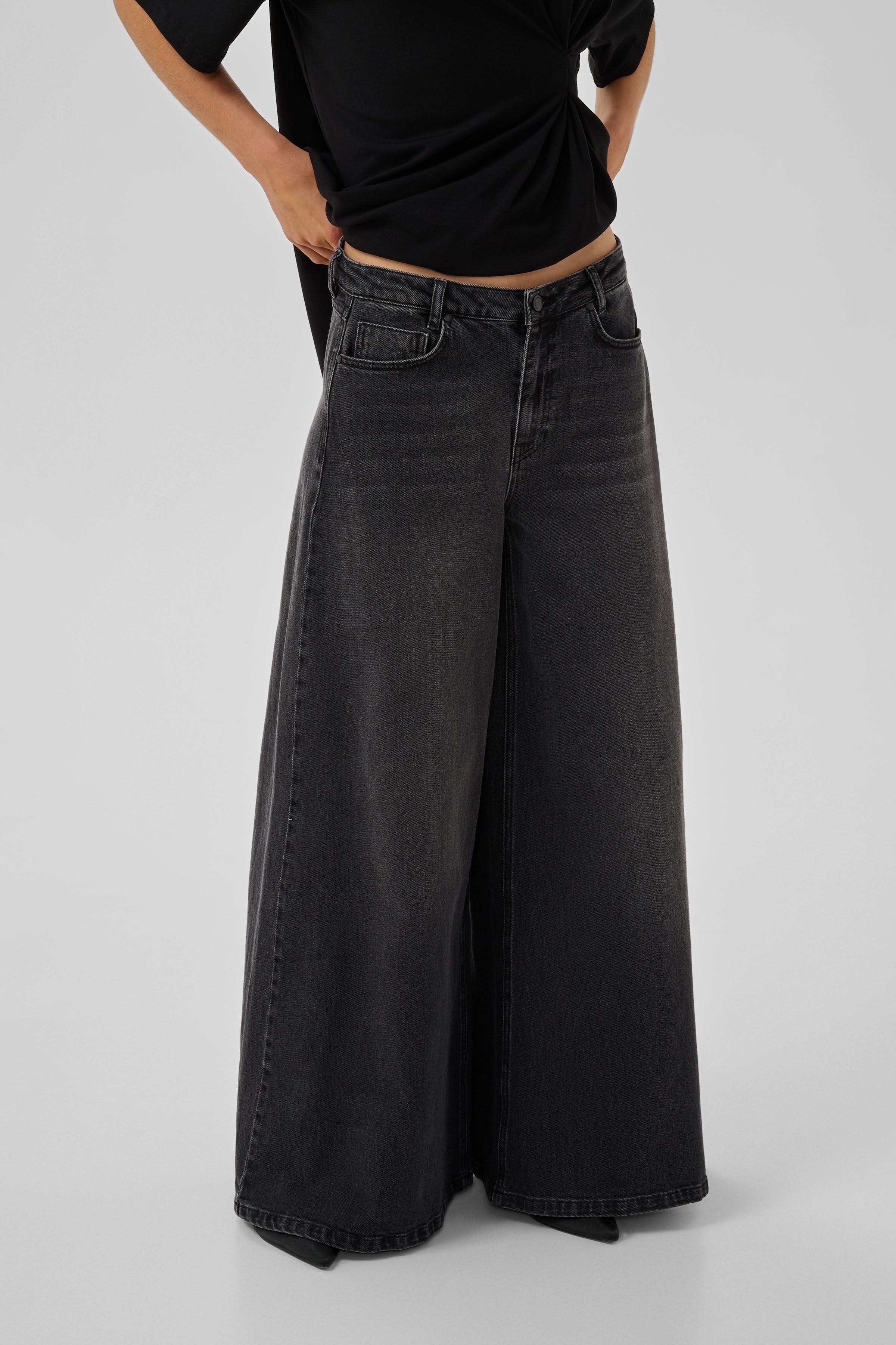 MWDicte High XX-Wide jeans LOOKBOOK FRONT 10705263-100070