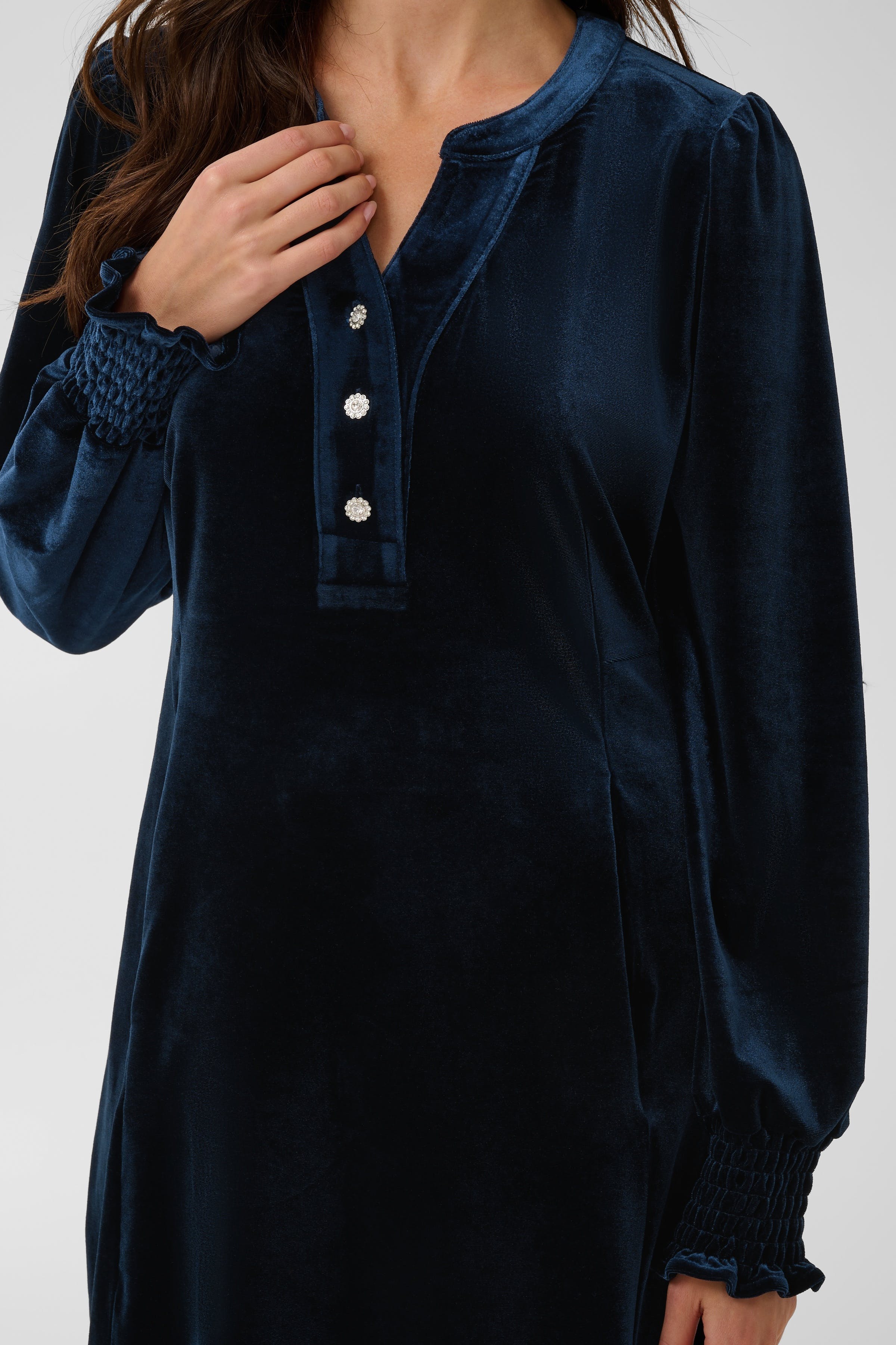 CUCHANANNA Velvet dress
 LOOKBOOK DETAIL 50114127-194011