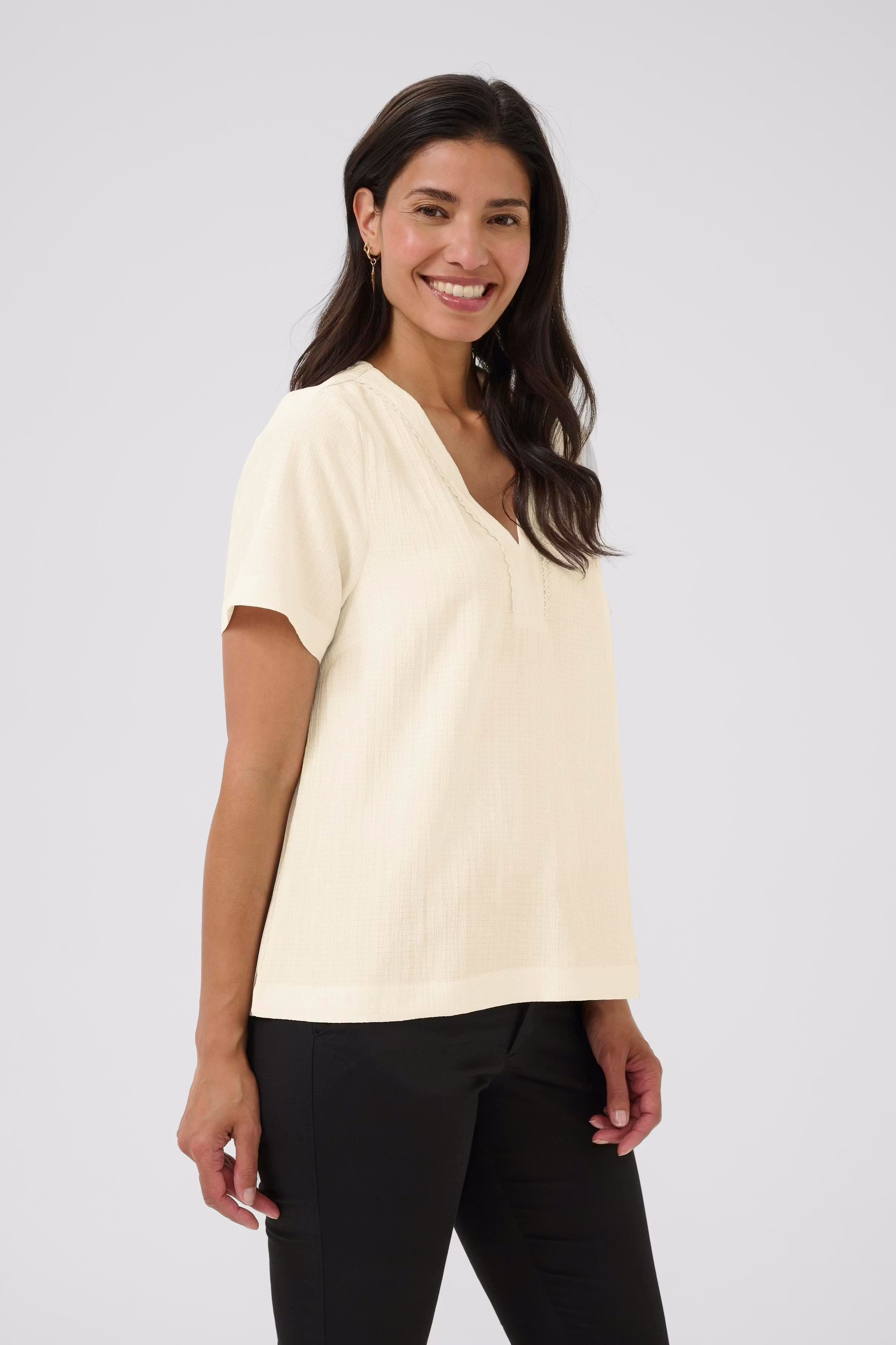 BPvitta Blouse LOOKBOOK FRONT 40200014-106482