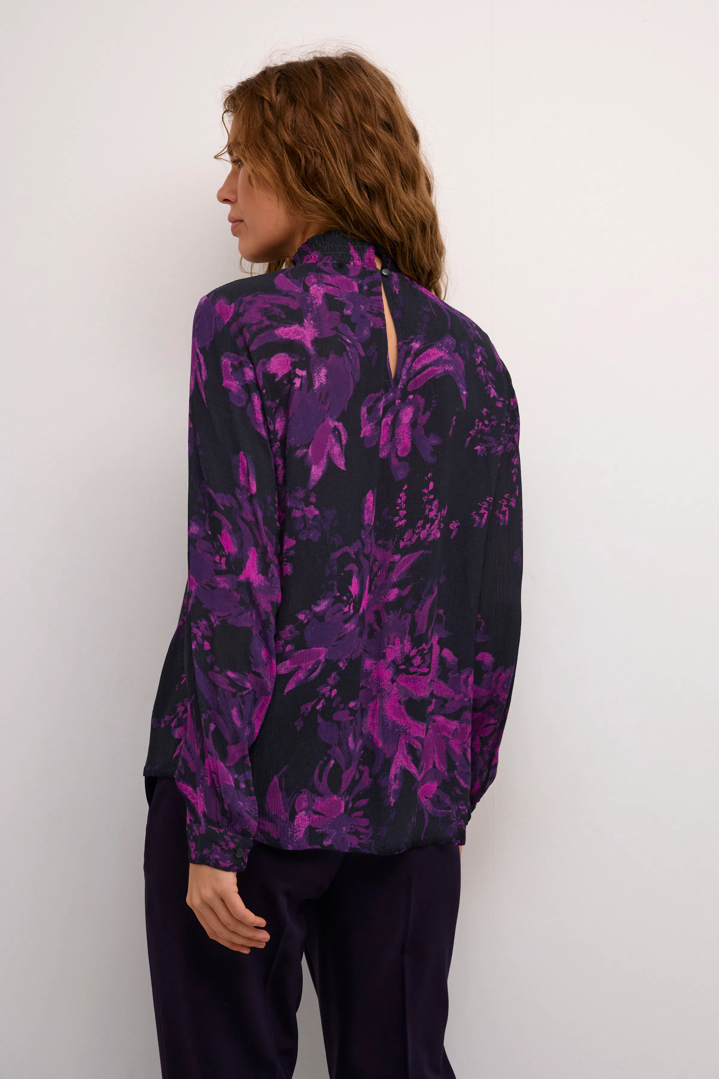 KAamber Bluse LOOKBOOK BACK 10508258-106704