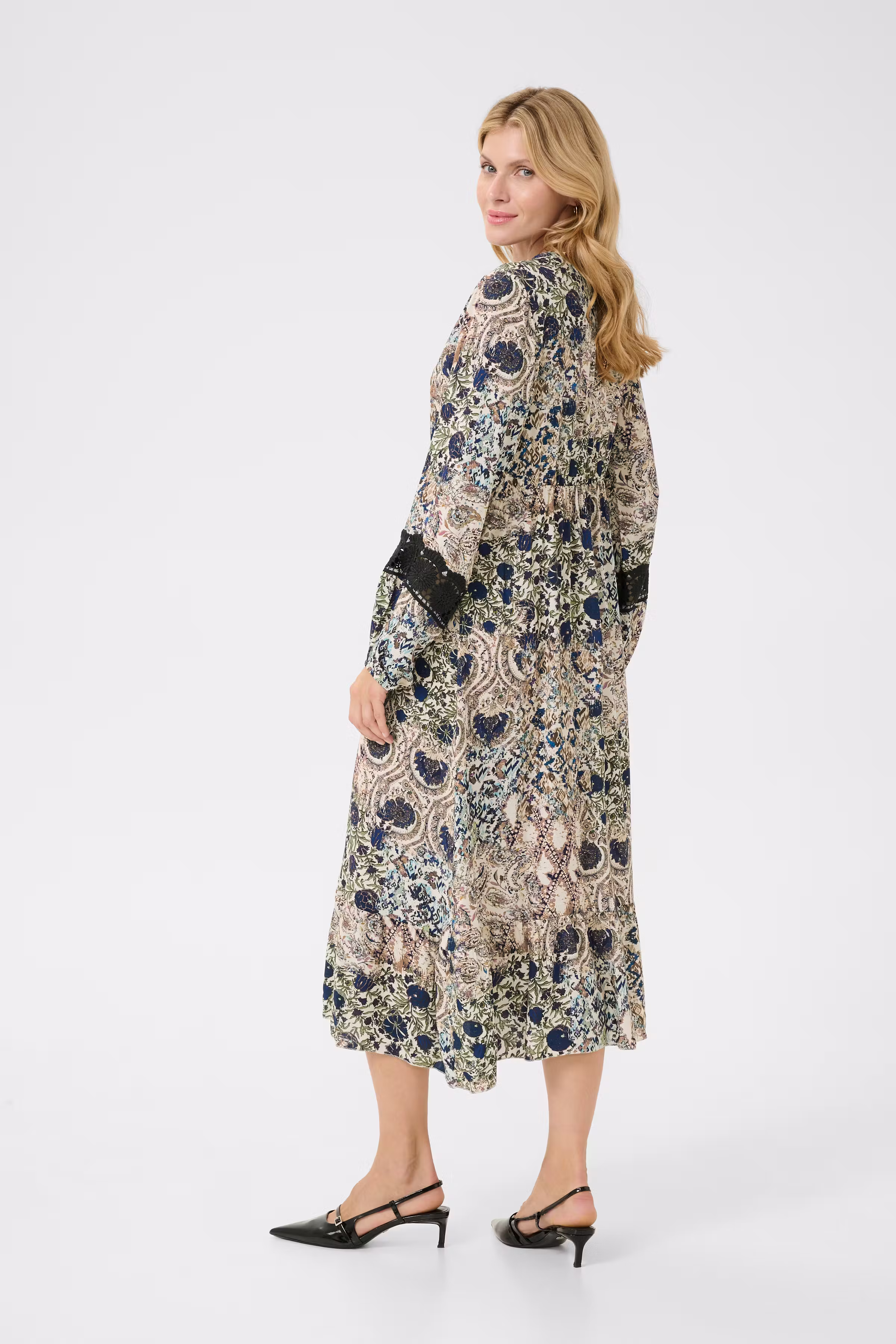 CRBri Robe LOOKBOOK BACK 10613118-106779