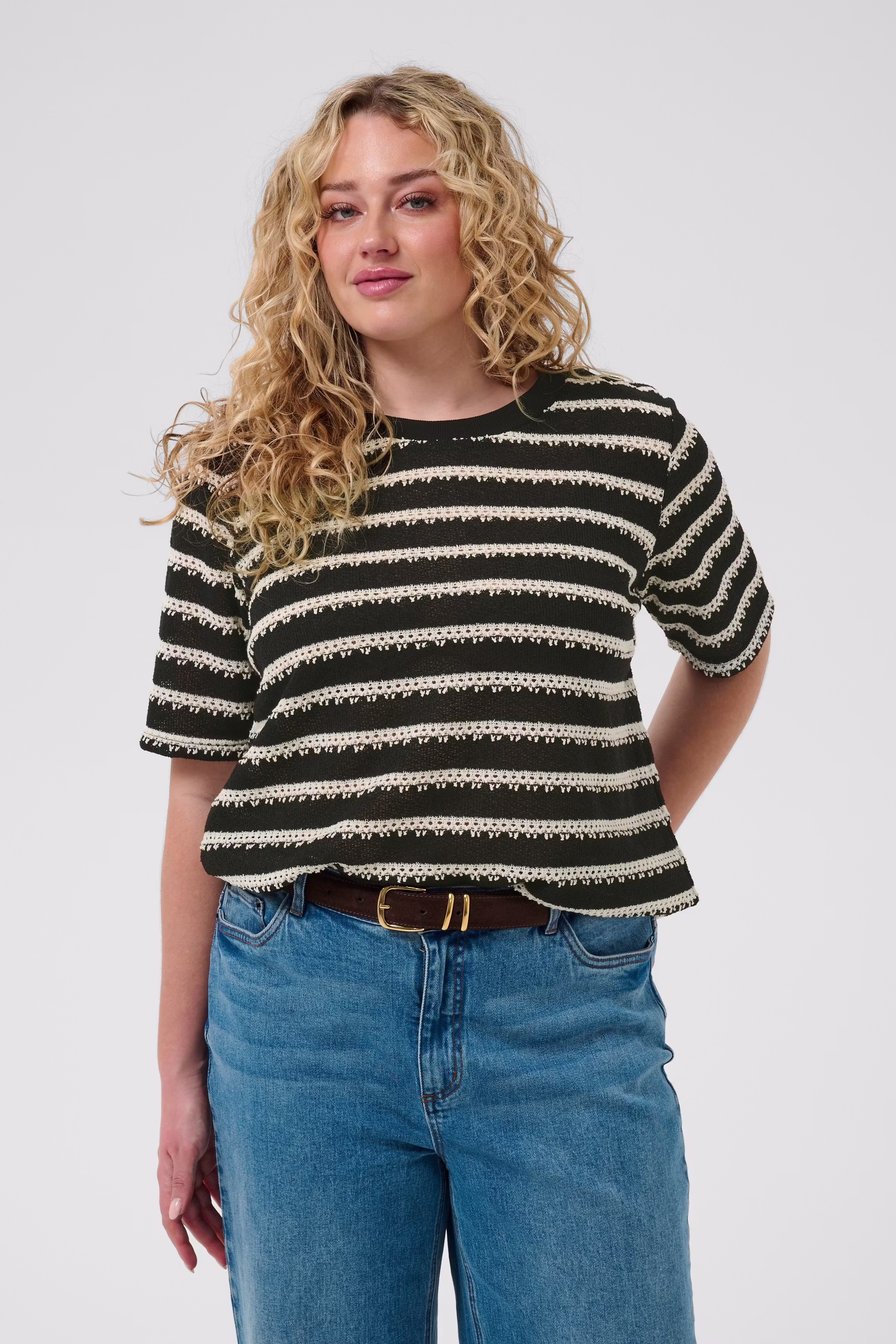 KCdarla T-shirt LOOKBOOK FRONT 10584300-109469