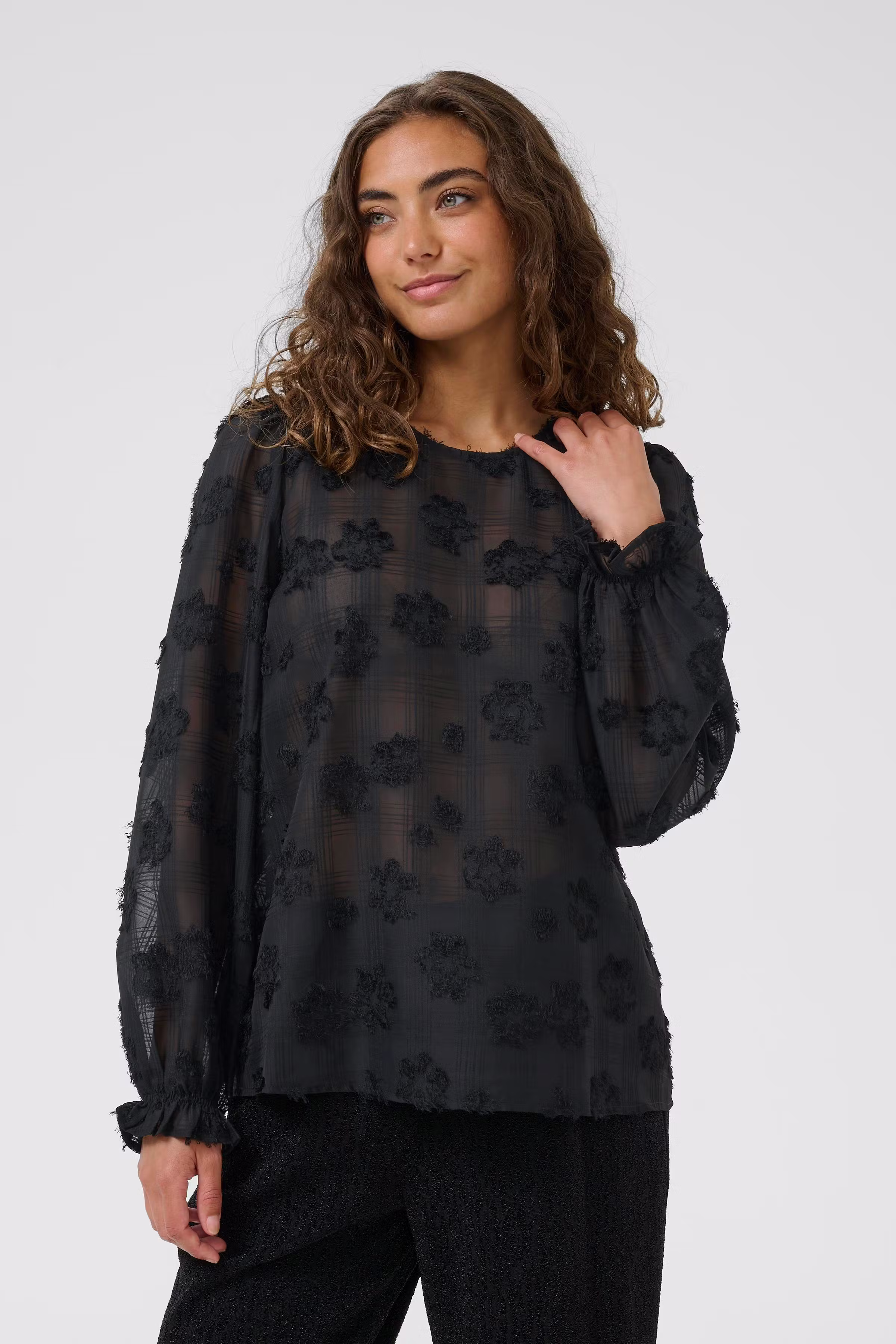 CUbeannie Bluse LOOKBOOK FRONT 50112563-500012