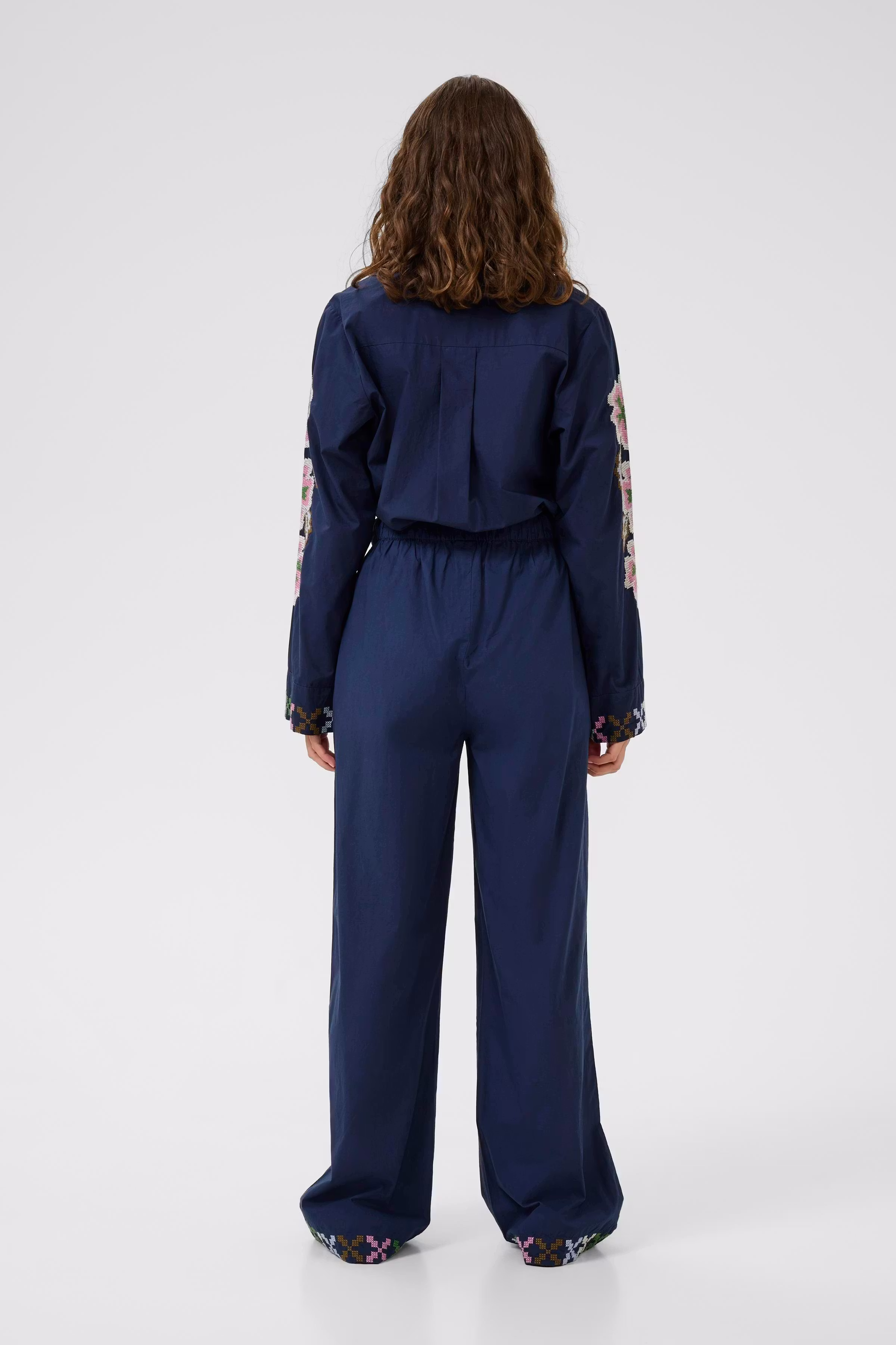 CUbreezy Broek met borduursel LOOKBOOK BACK 50112706-194024