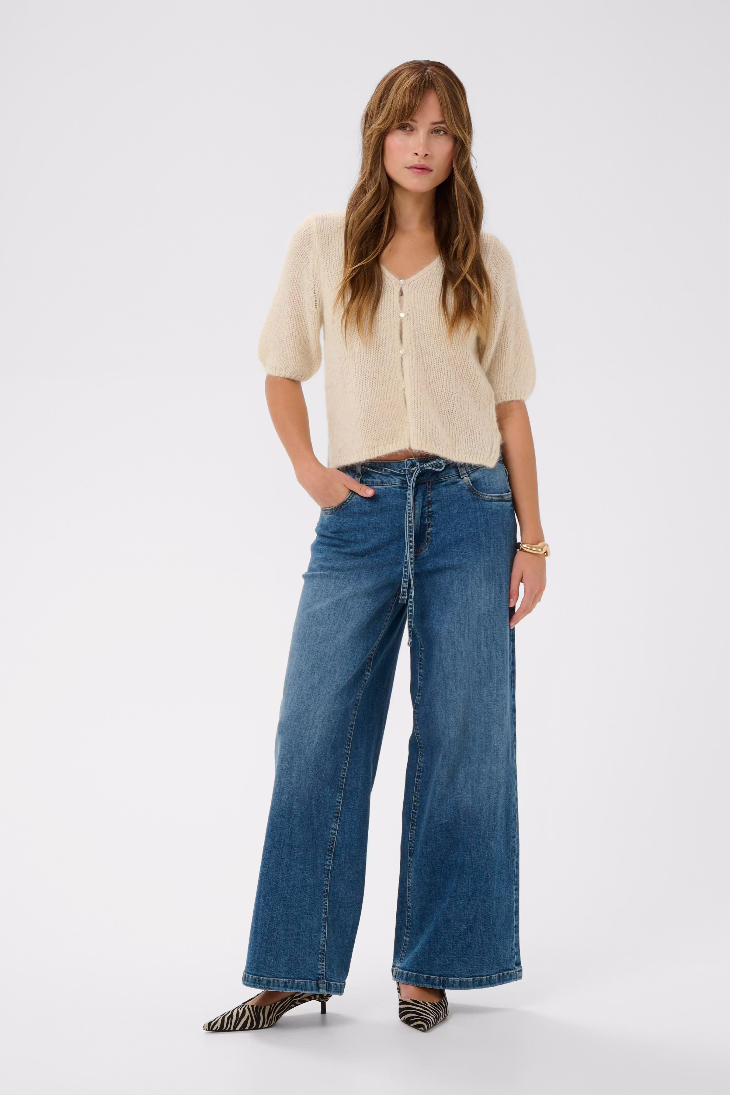 CUcemilie Cardigan LOOKBOOK FRONT 50112926-120304