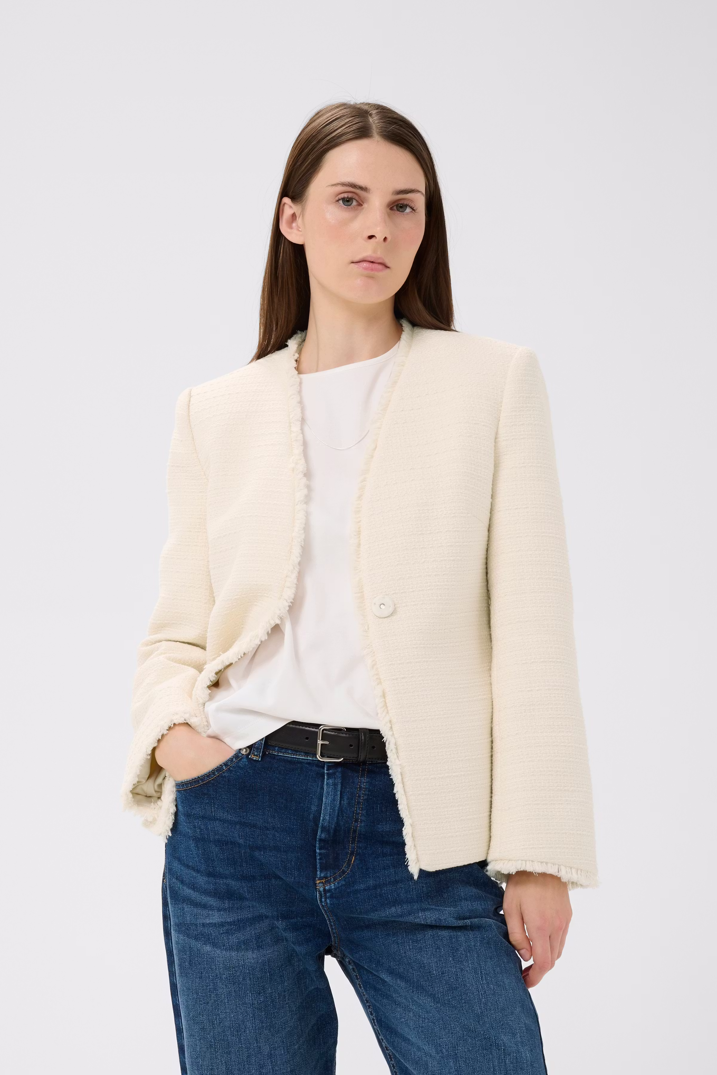 CHEYANNEIW Blazer LOOKBOOK FRONT 30112389-110701