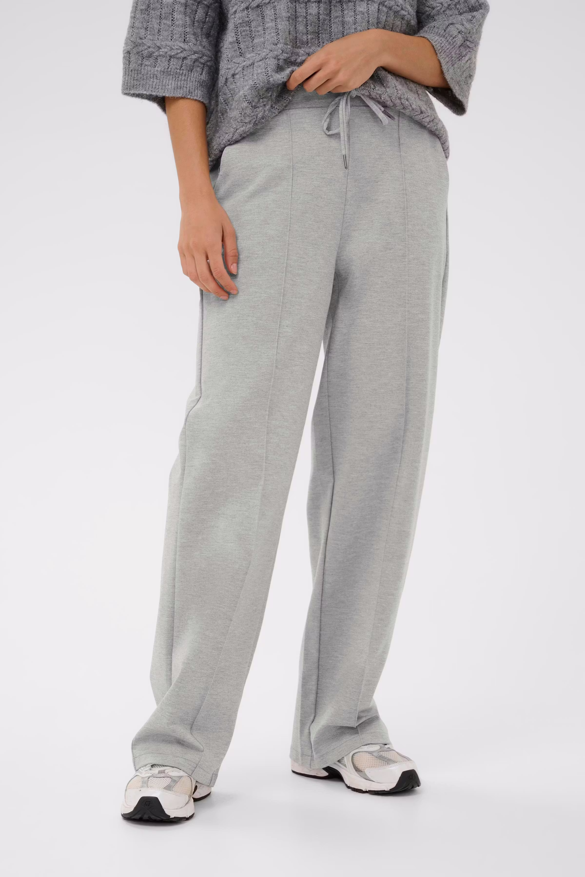 KAjenny Straight Bukser LOOKBOOK FRONT 10508621-100123