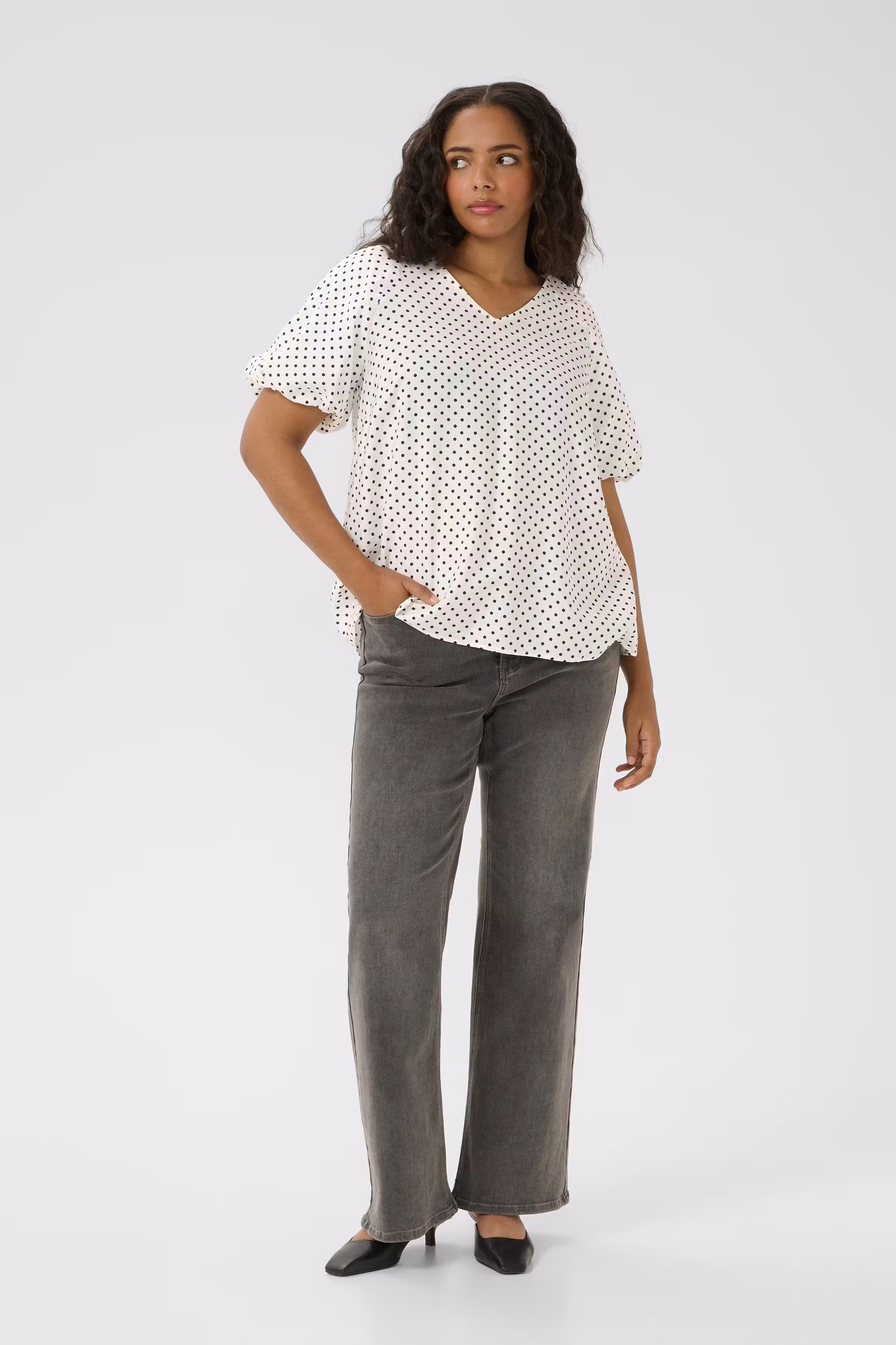 KCgina Bluse LOOKBOOK FRONT 10583435-107713