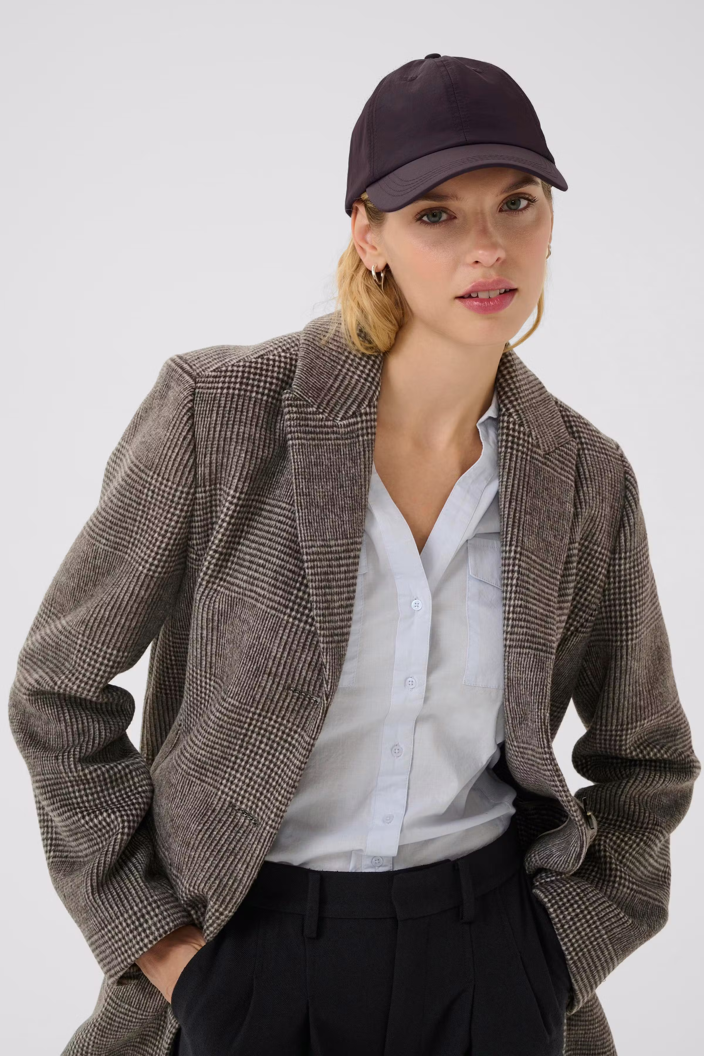 FatanasPW Keps LOOKBOOK FRONT 30310099-191018