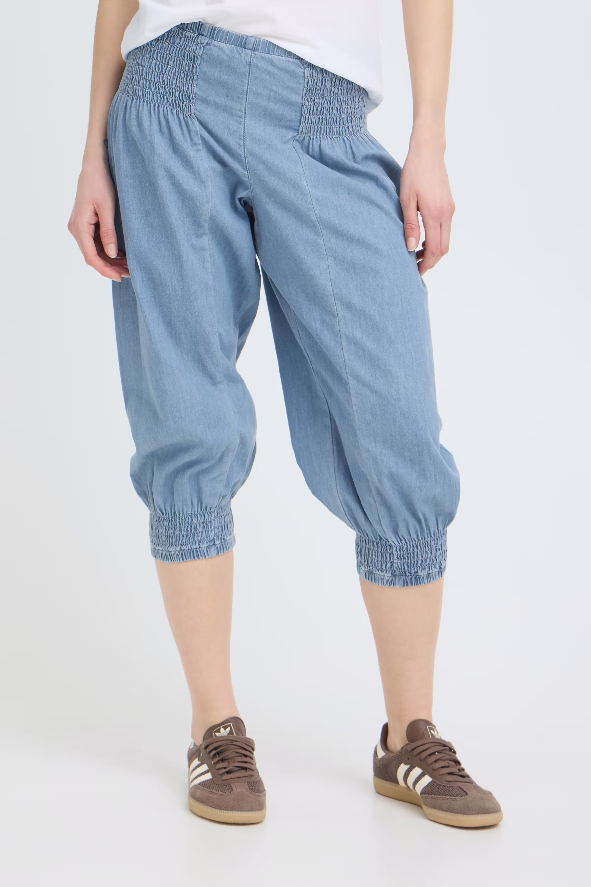 PZJILL Capri pants LOOKBOOK FRONT 50210771-200008