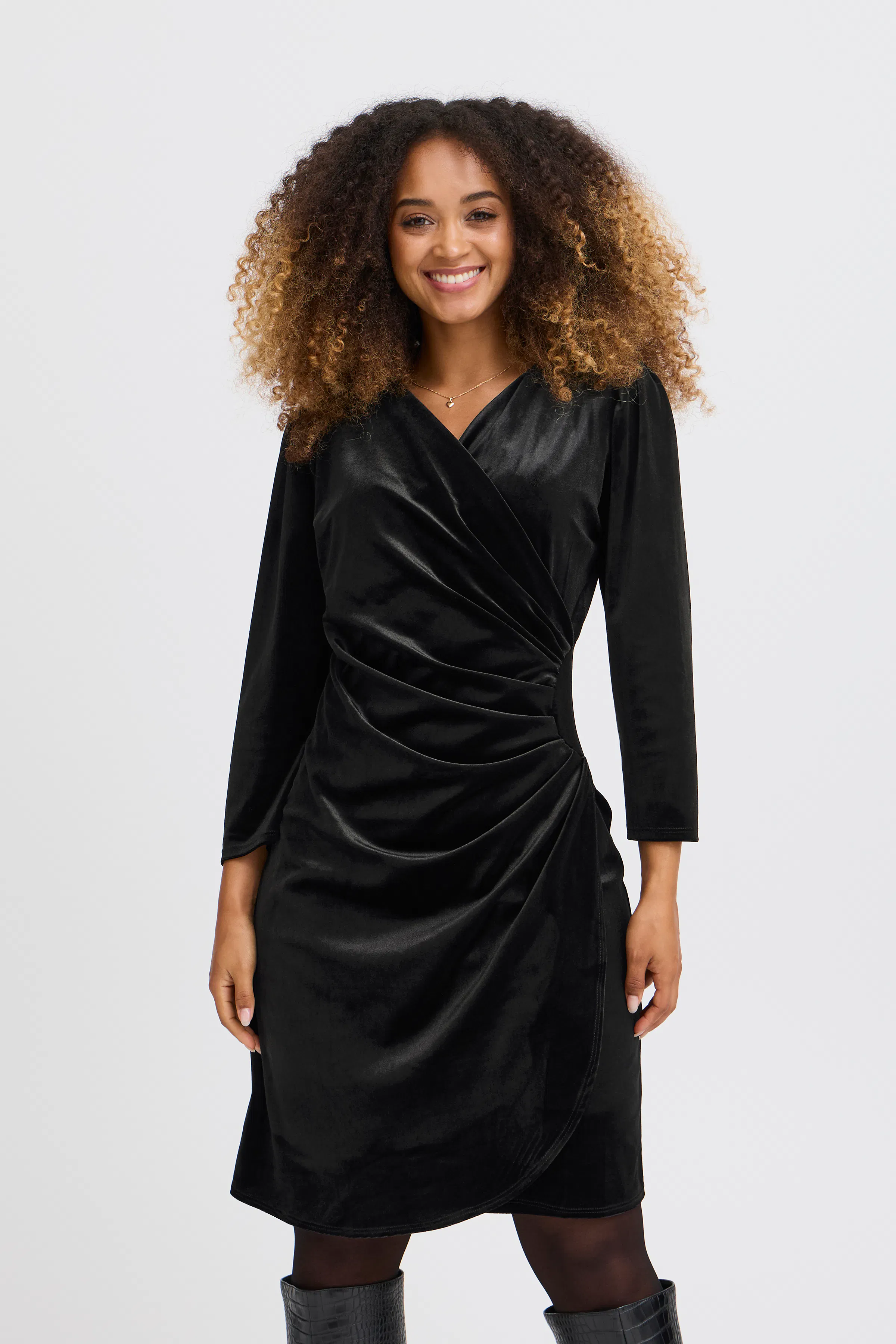 SBVELVETTA Kjole LOOKBOOK FRONT 22100854-190303