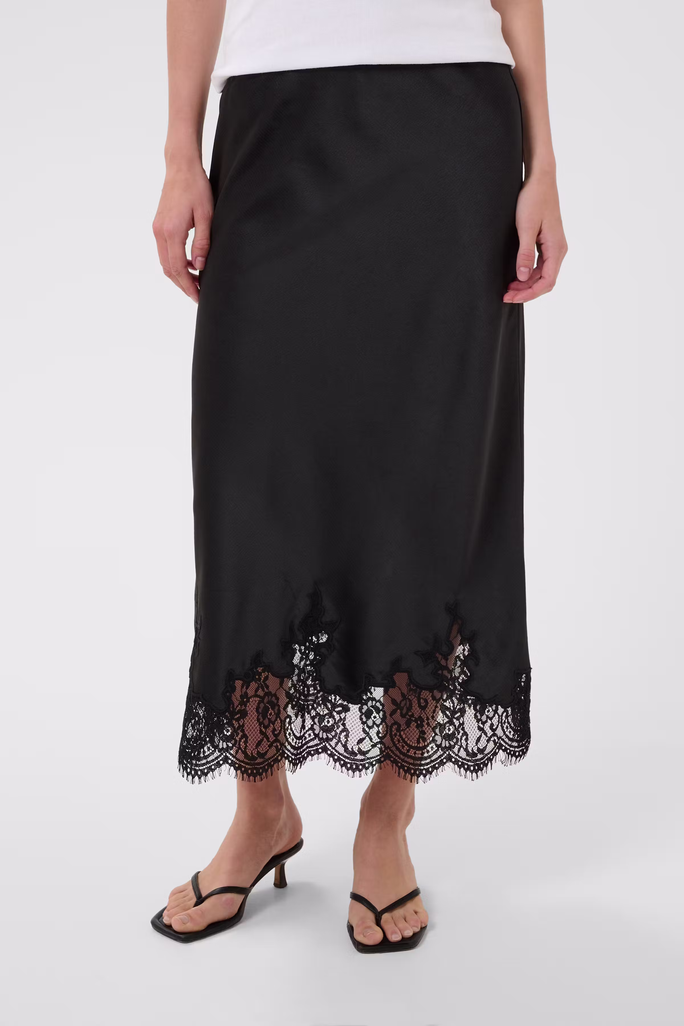 CUseraphina Kjol LOOKBOOK FRONT 50113804-500012