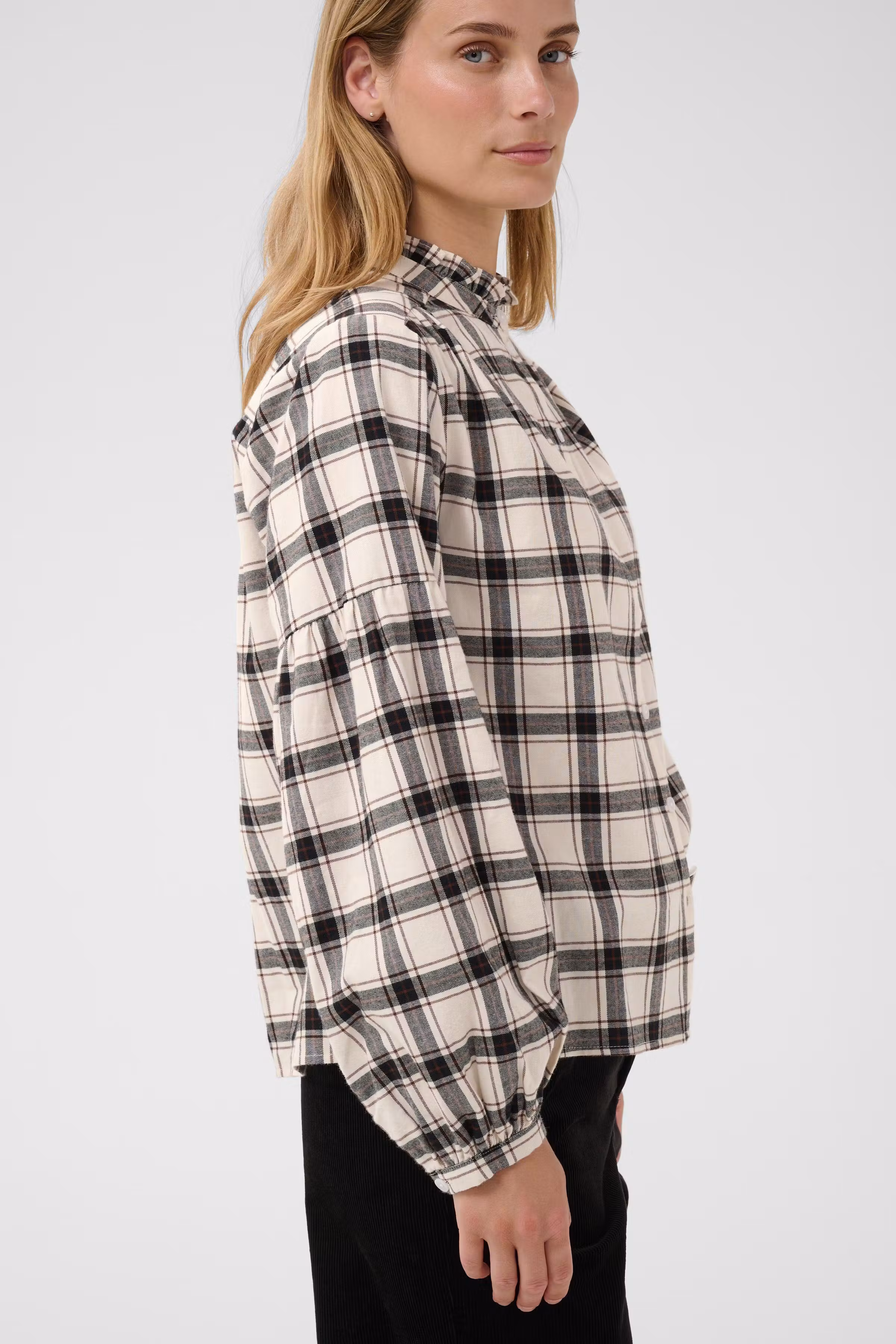 SamillaPW Skjorte LOOKBOOK DETAIL 30311150-305637