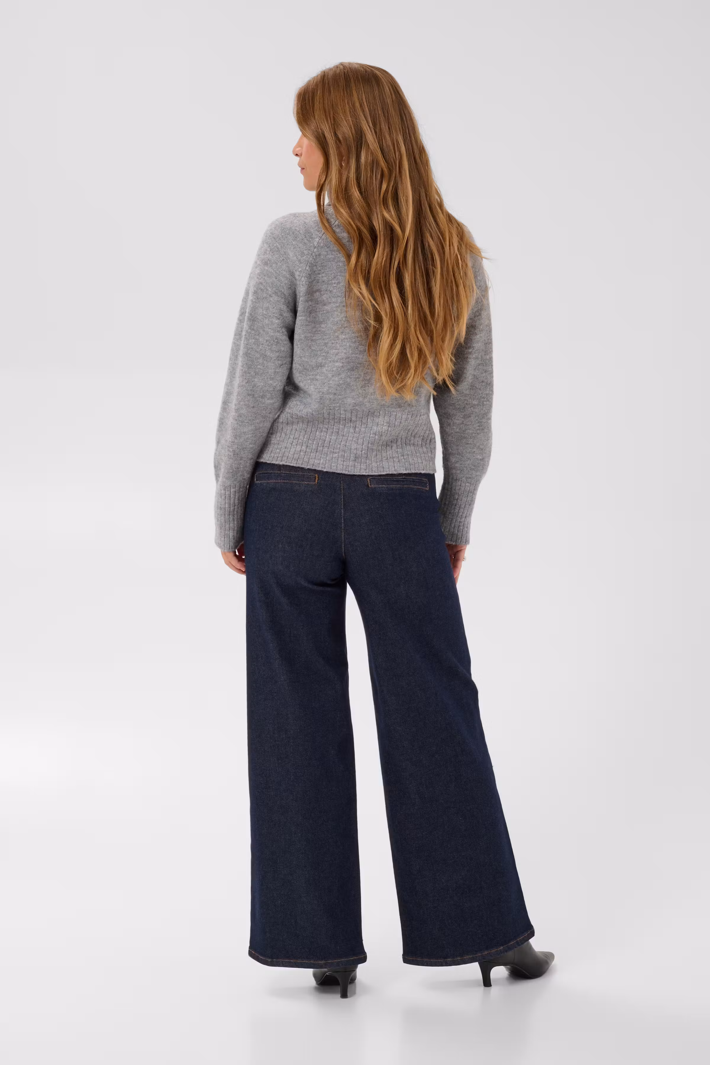 KAerin Pullover LOOKBOOK BACK 10511382-100123