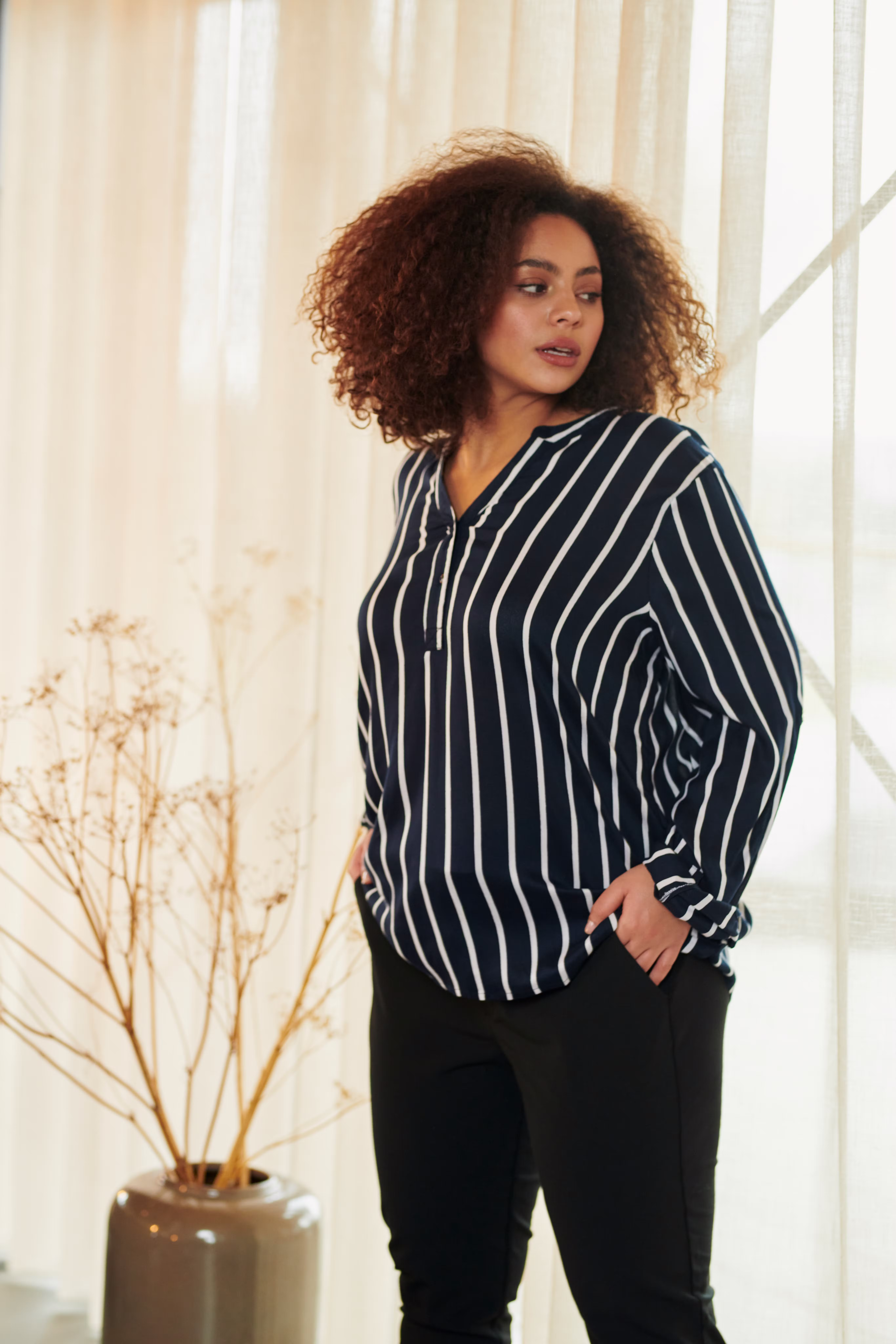 KCsida Blus LOCATION NONE 10580350-101651