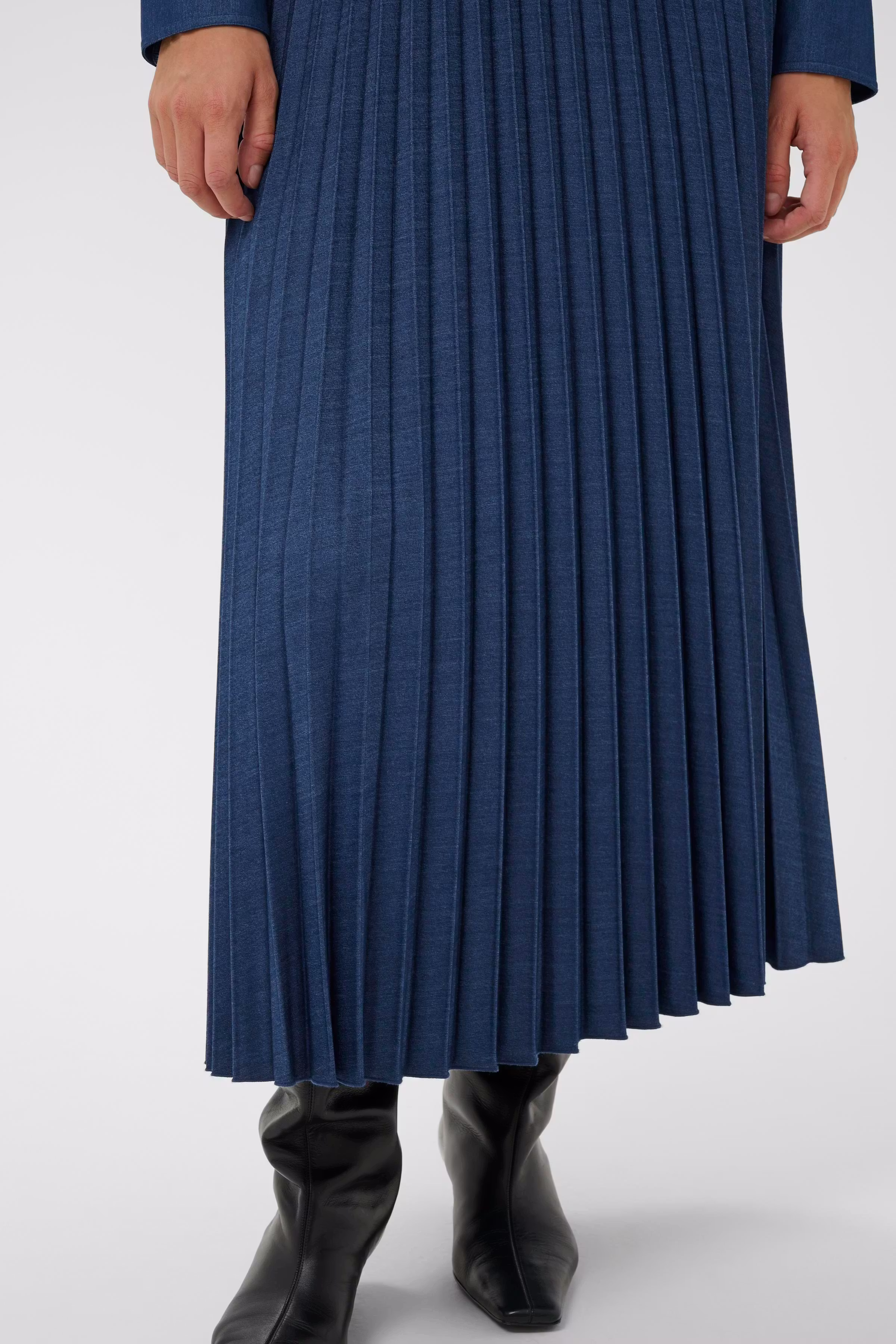 CHERRIEIW Skirt LOOKBOOK DETAIL 30112200-194118