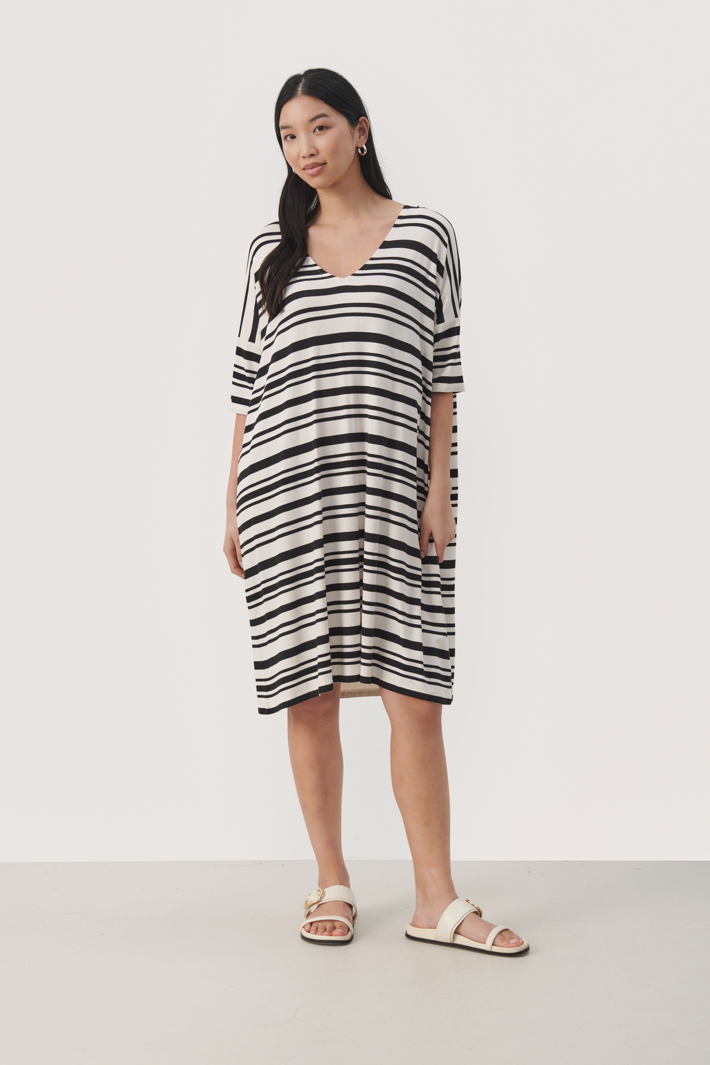 GerickaPW Jurk LOOKBOOK FRONT 30308670-302920