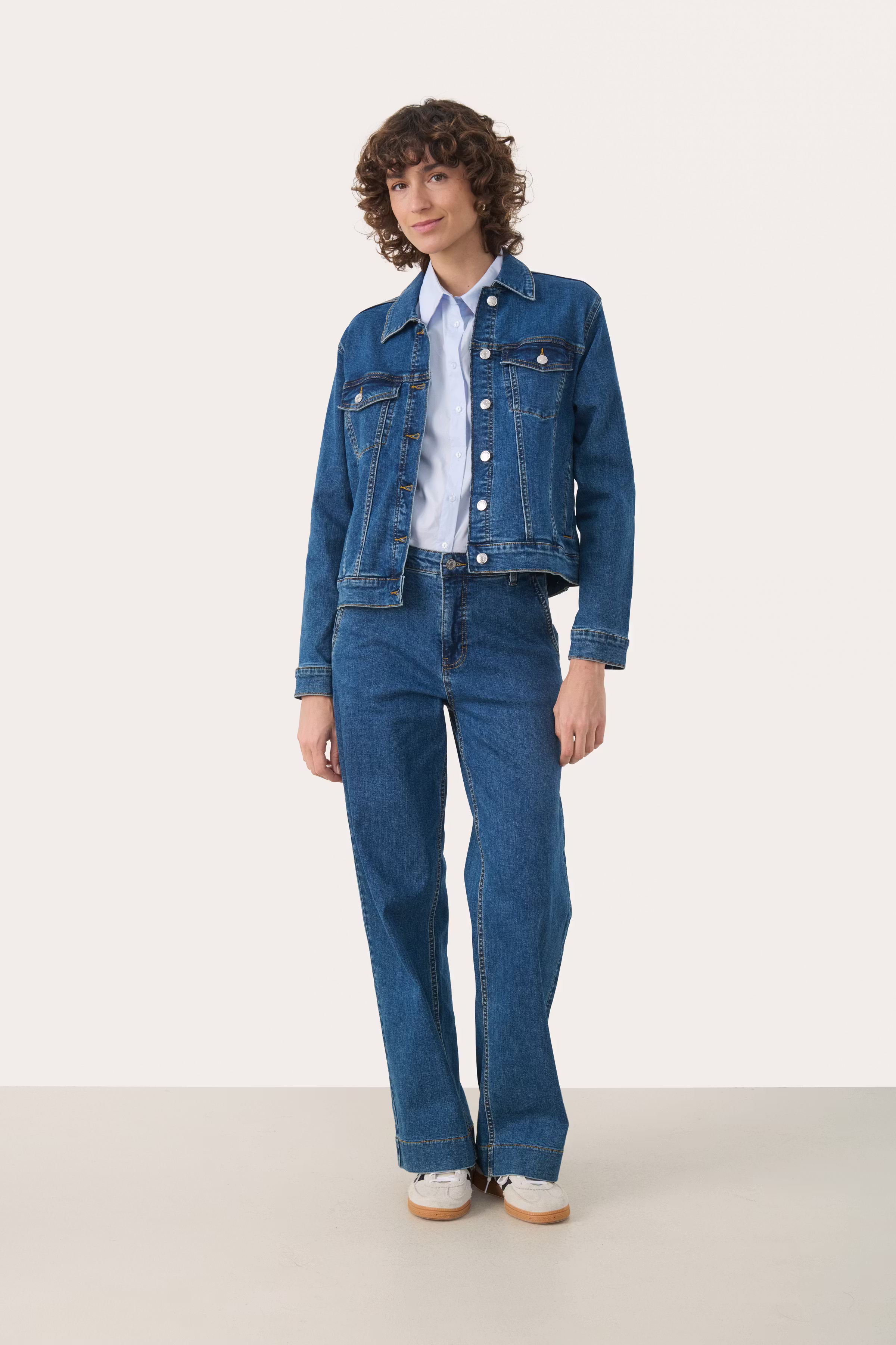 NicholiaPW Denim Jacket  LOOKBOOK FRONT 30309883-300157